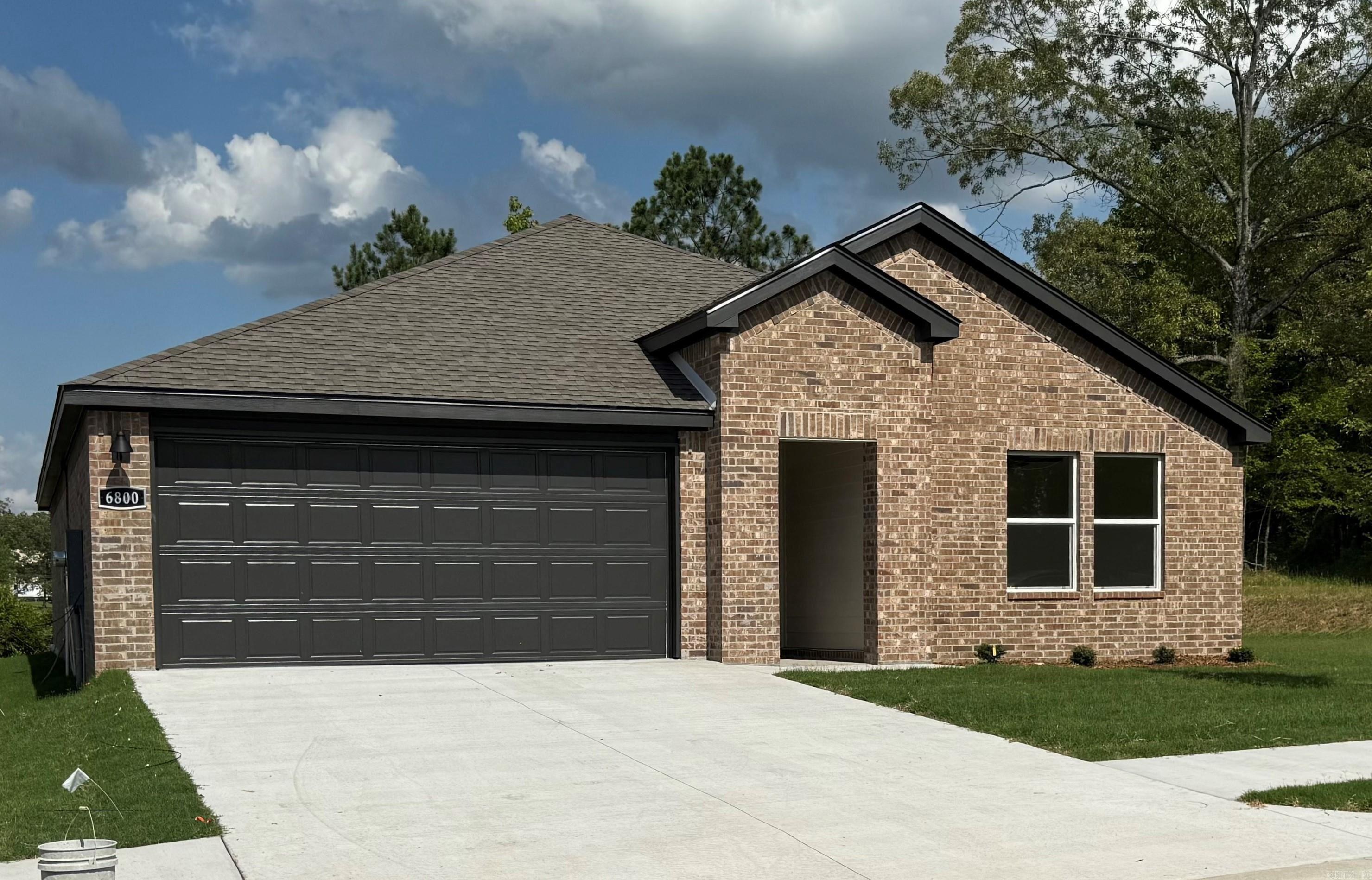 6916 Cypress Trail