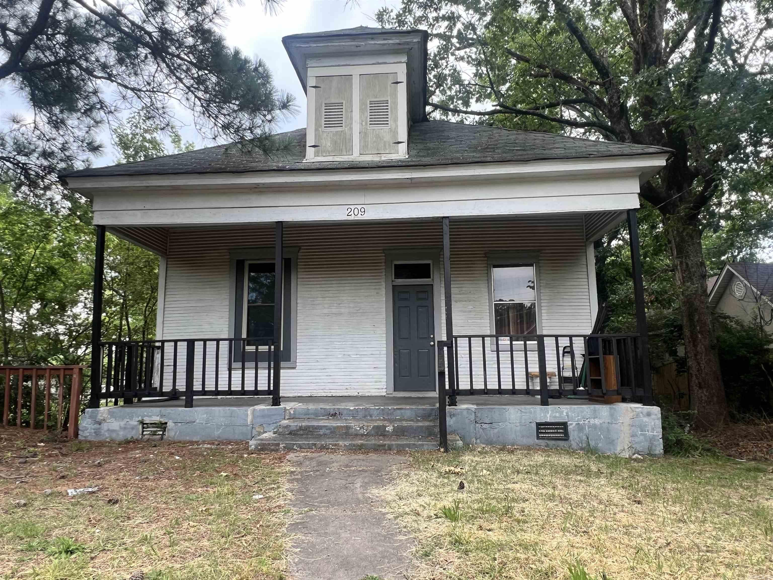 209 Oakcliff St  Hot Springs, AR