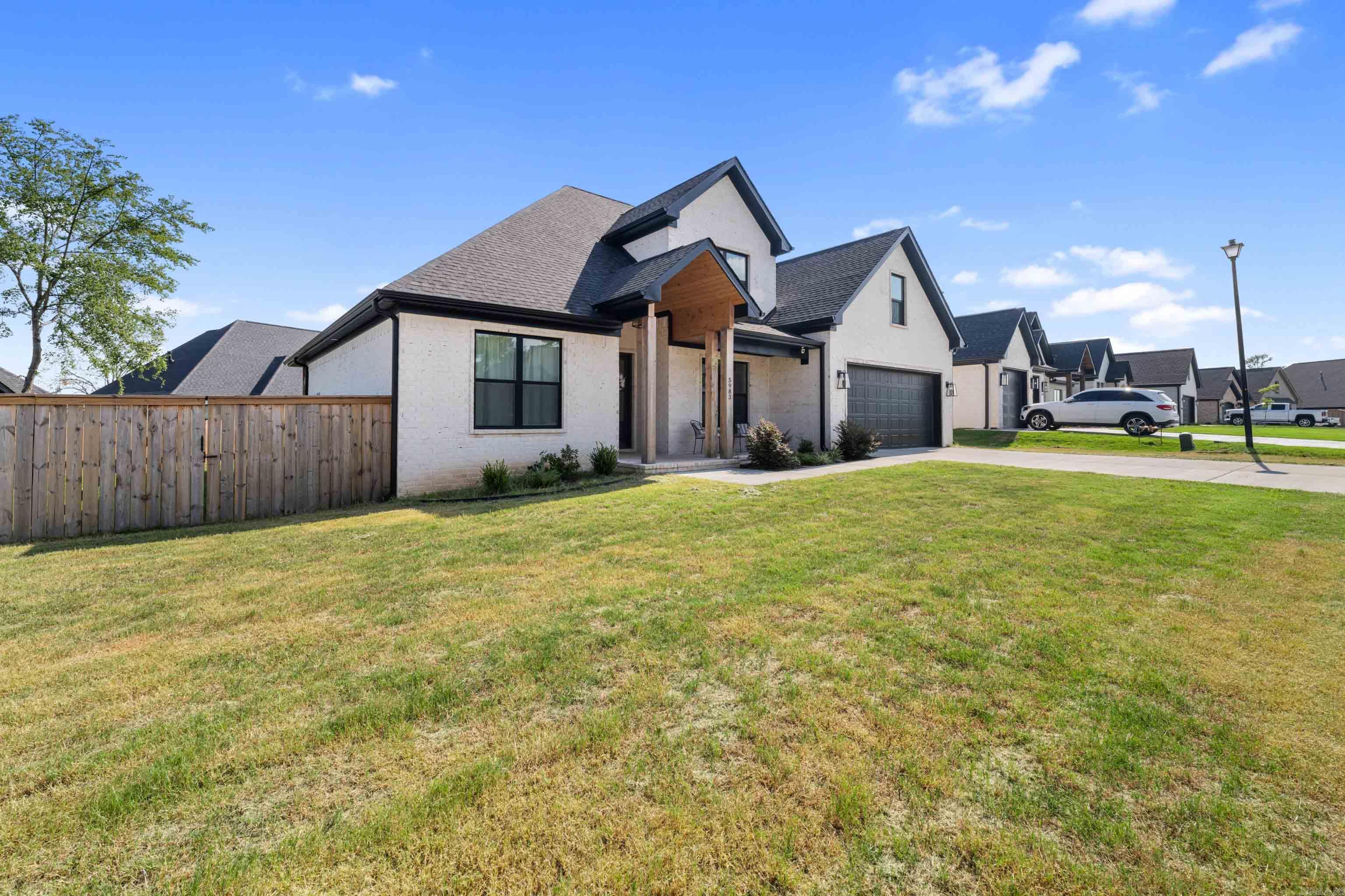 5983 Pelican  Benton, AR