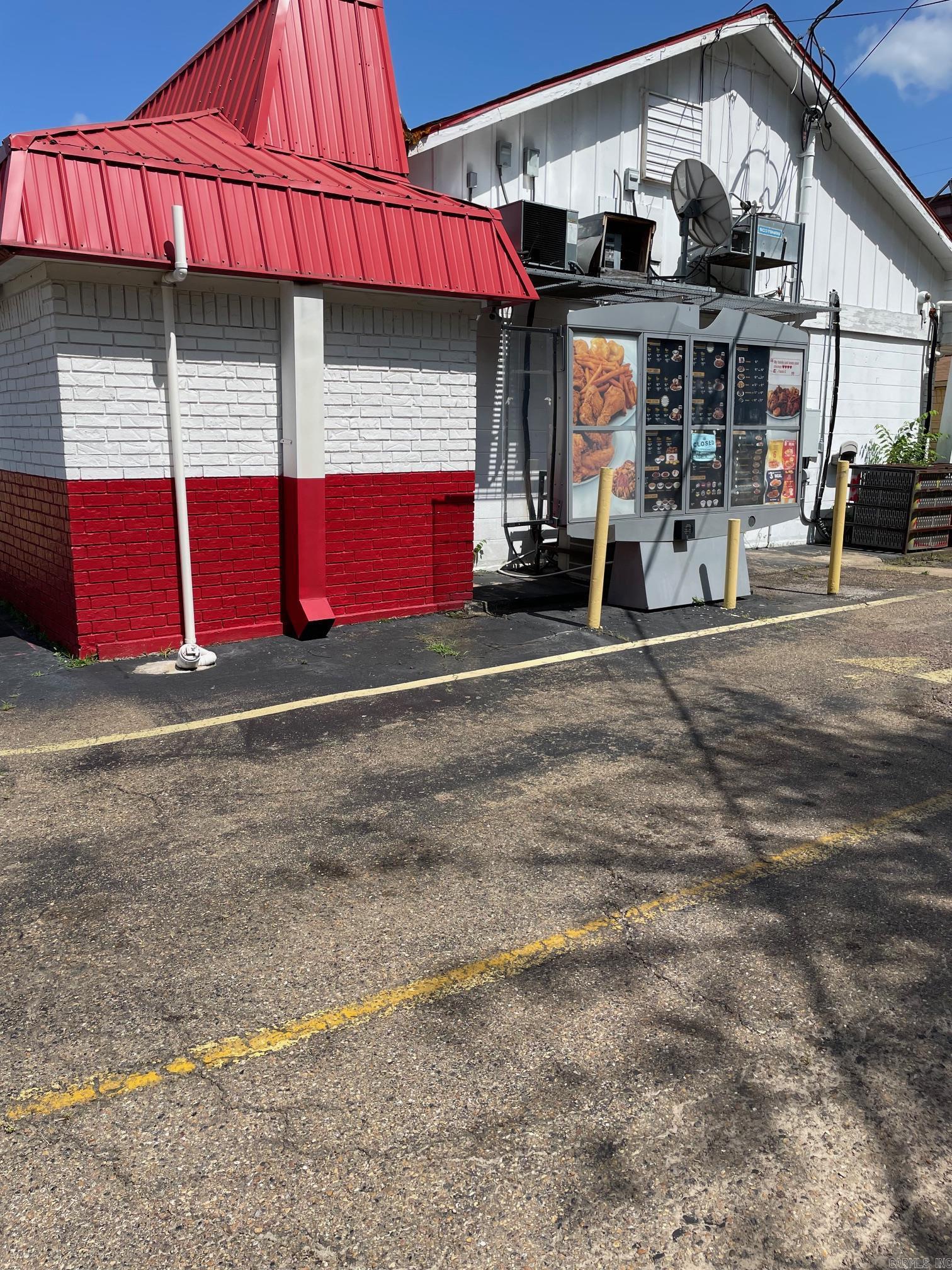 823 East Street  Texarkana, AR