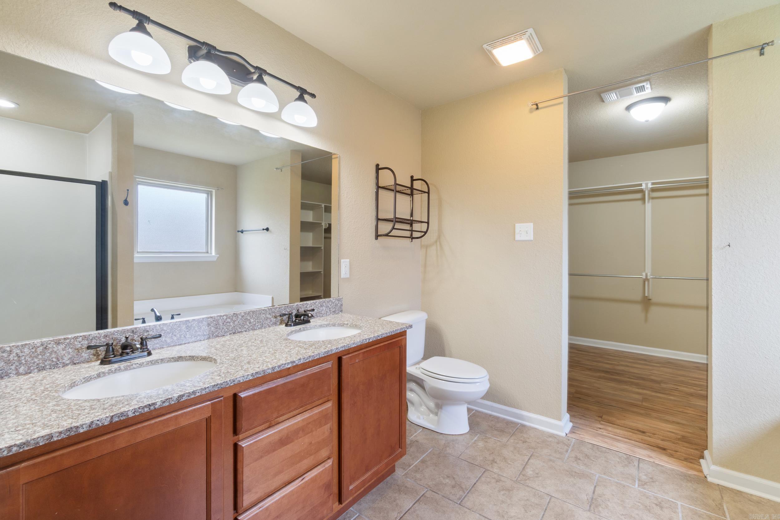 81 Earnhardt  Cabot, AR