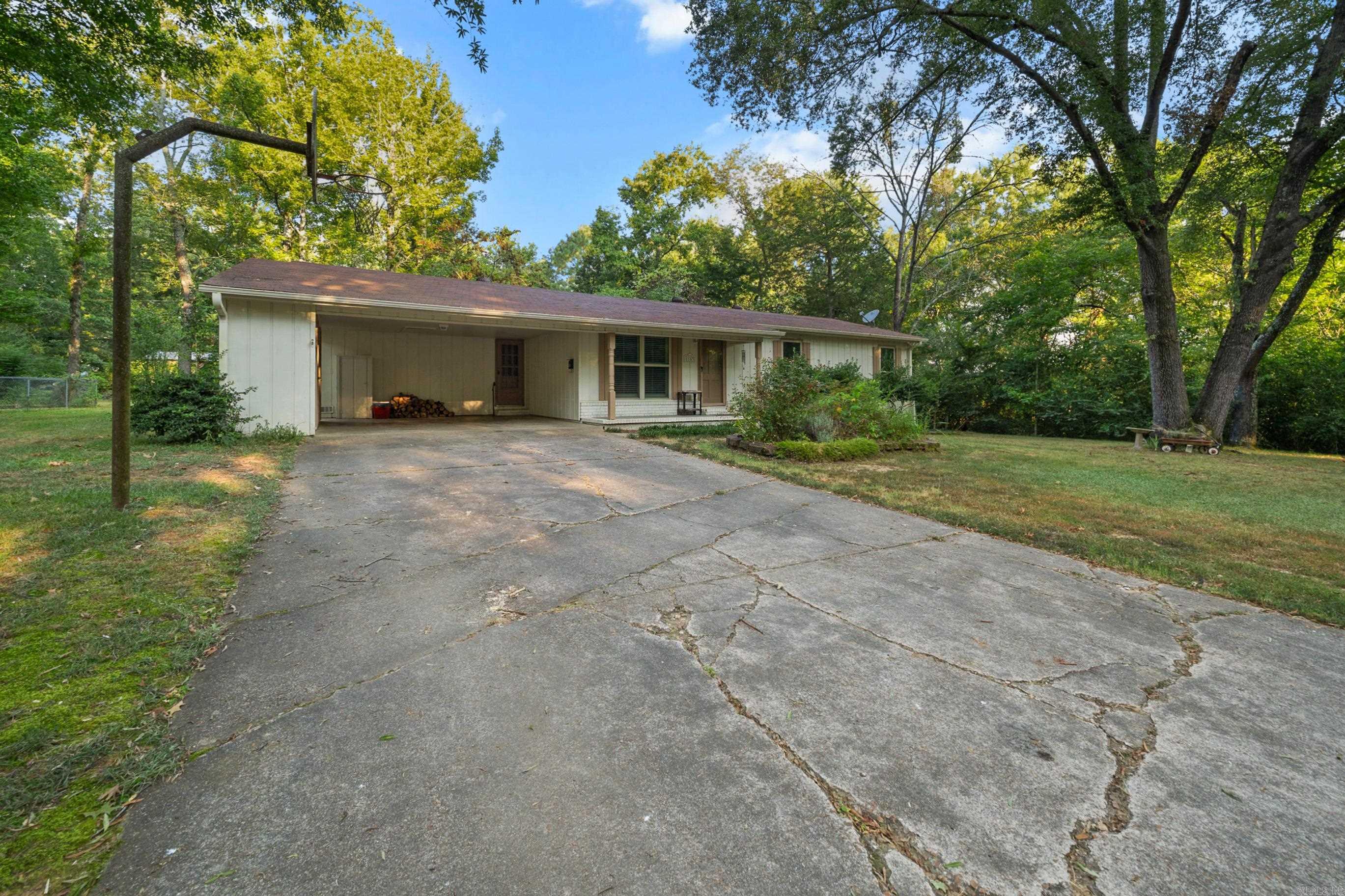 1103 N Cedar  Searcy, AR
