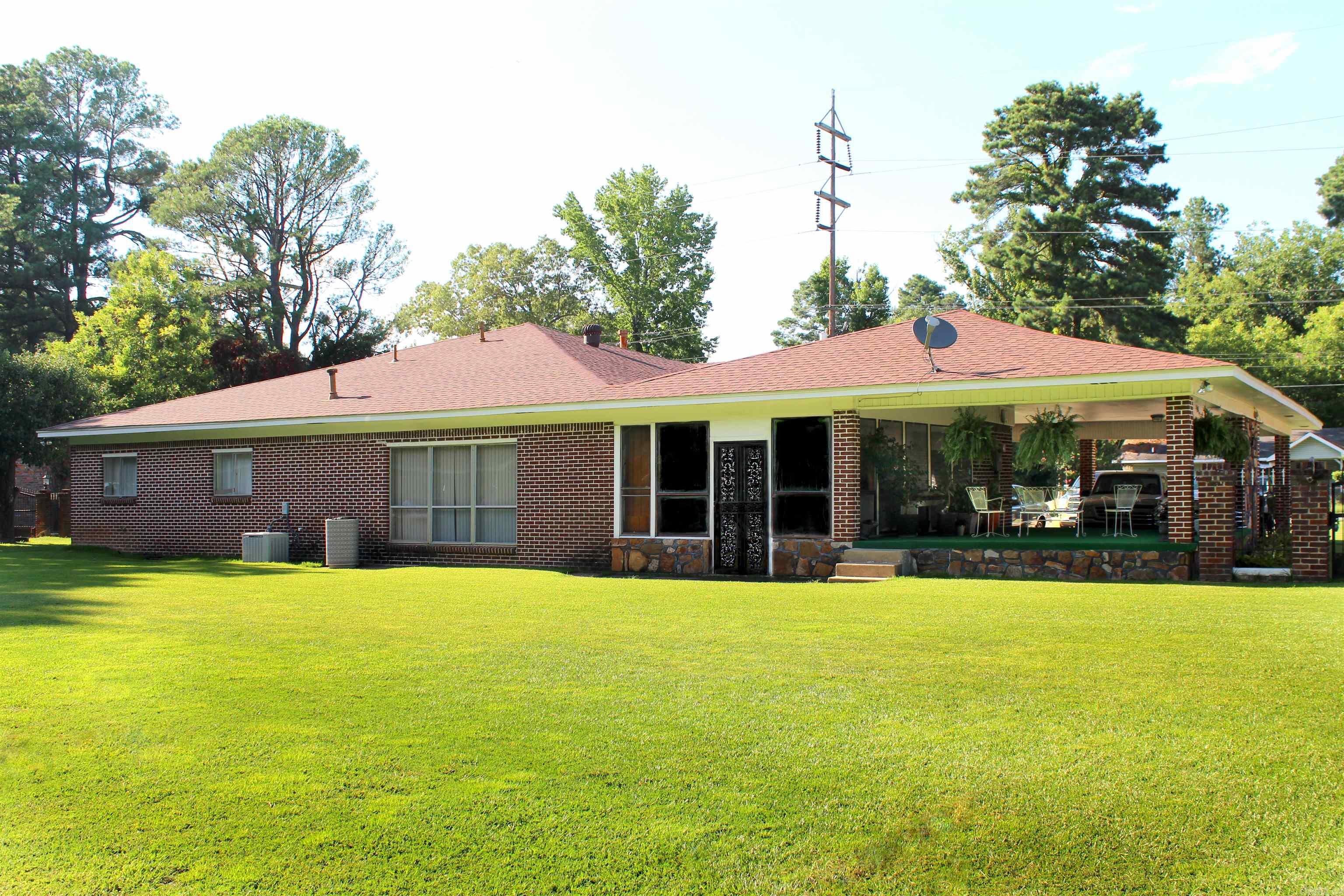 1212 E 34th  Pine Bluff, AR