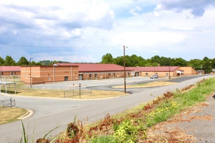 7 Winthrop  Morrilton, AR