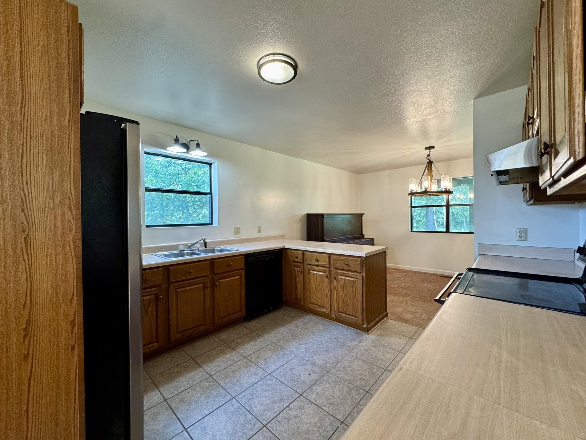 974 Geier Road  Mountain View, AR