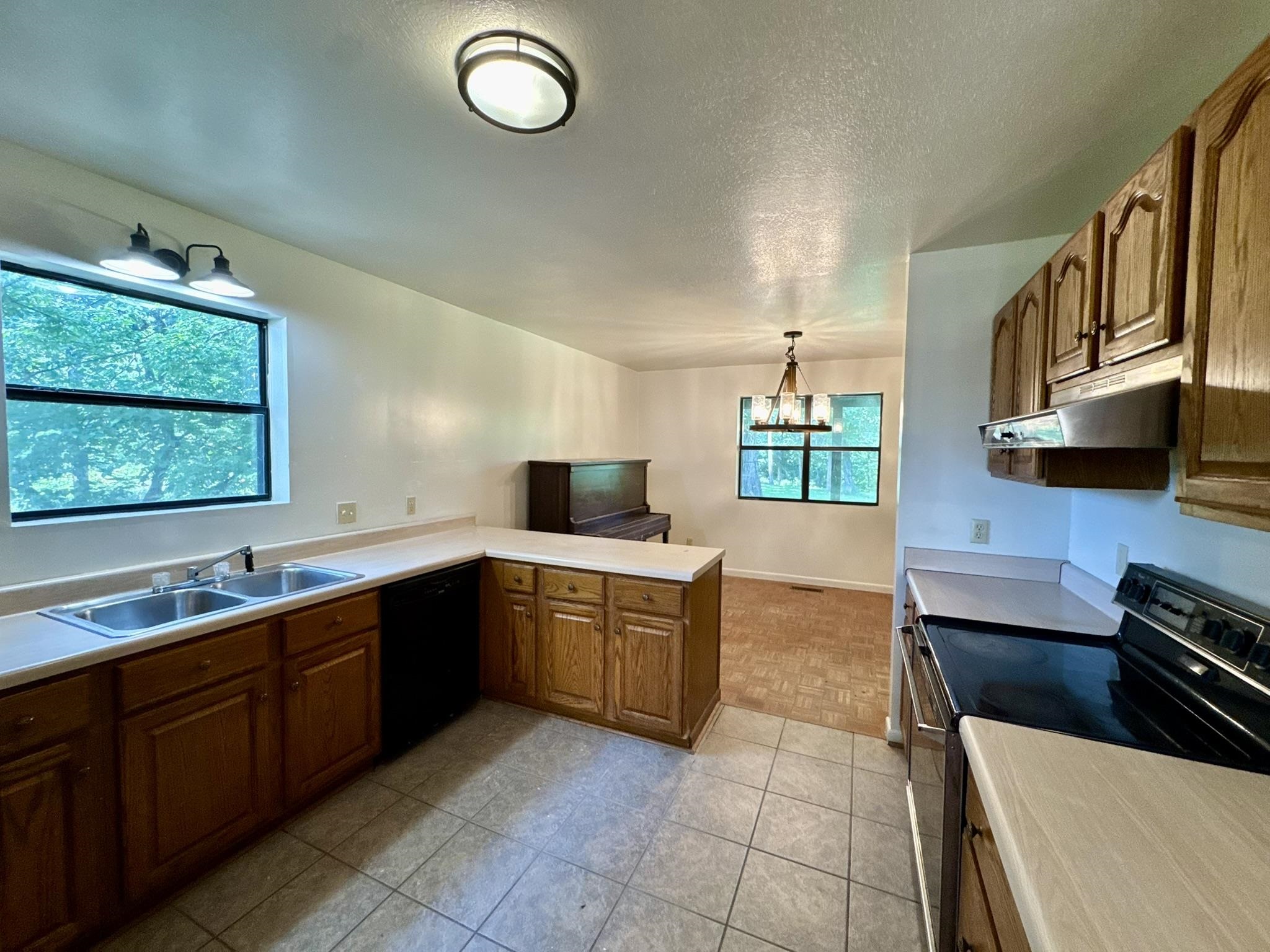 974 Geier Road  Mountain View, AR