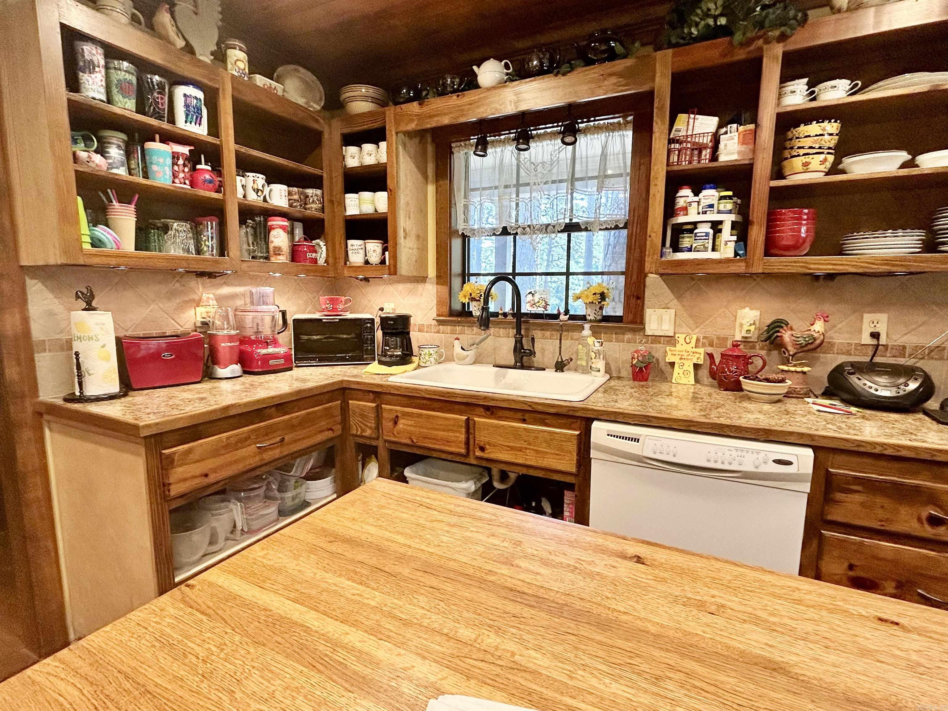 30501 Hwy 300  Roland, AR
