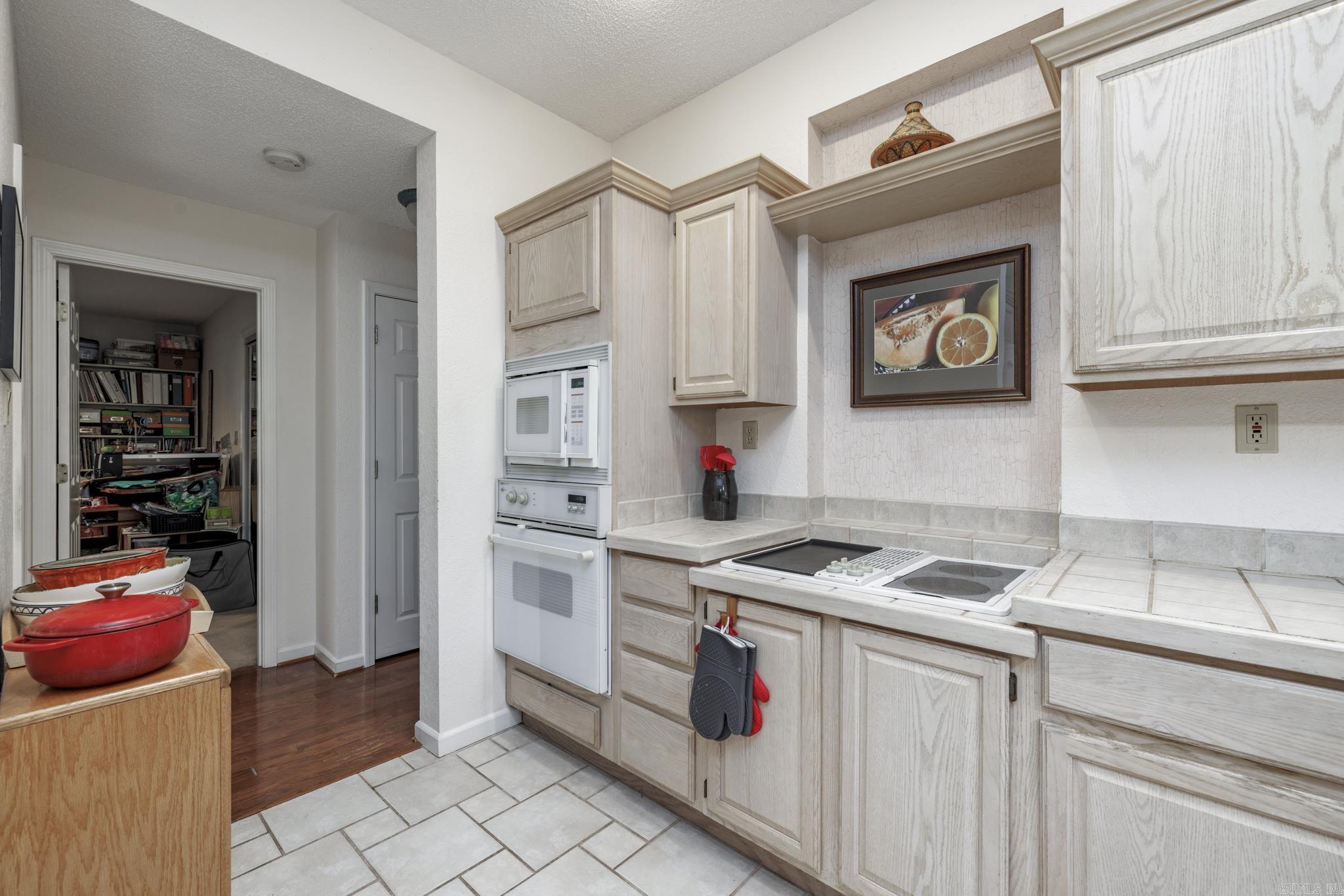 2 Dominar  Hot Springs Village, AR