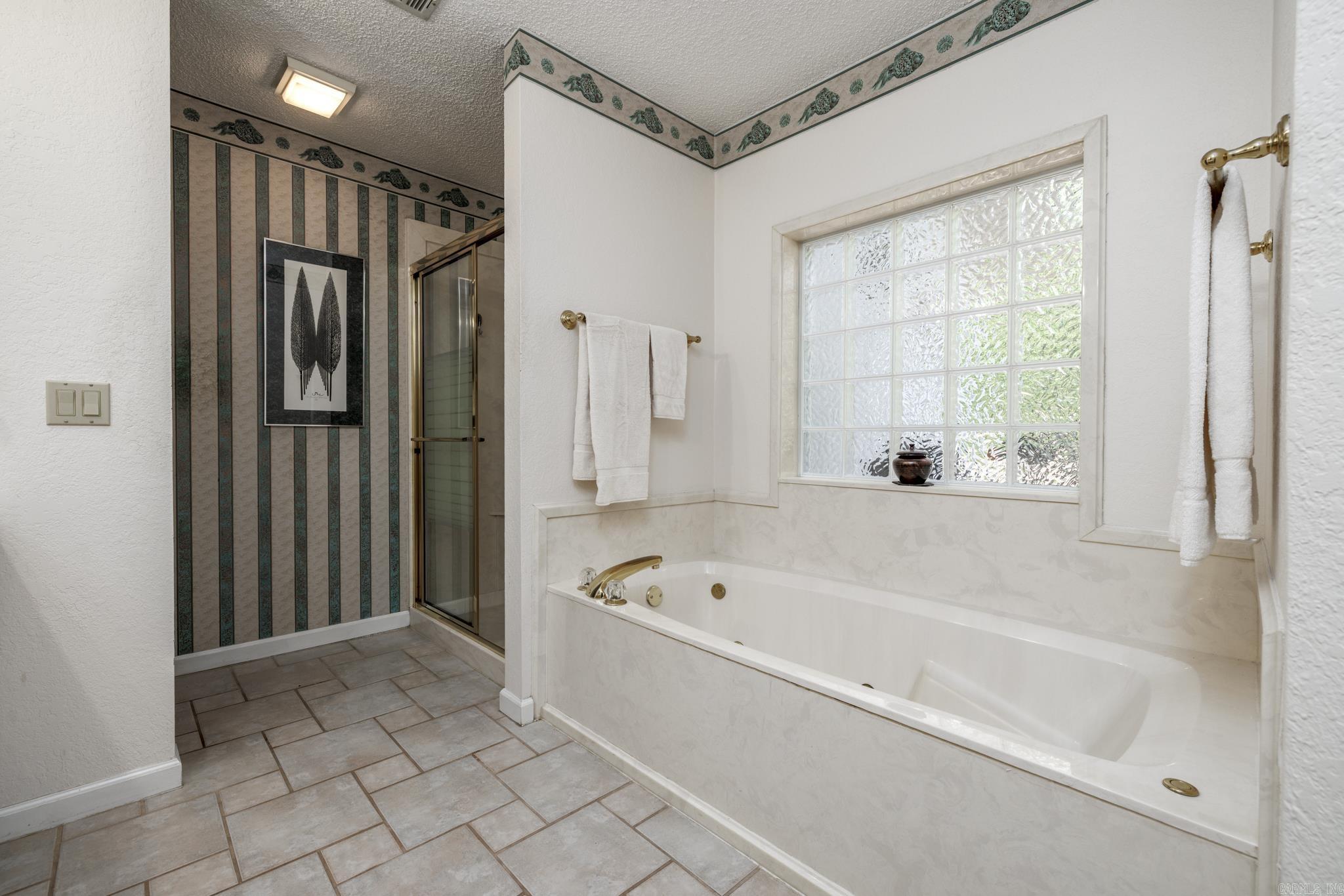 2 Dominar  Hot Springs Village, AR