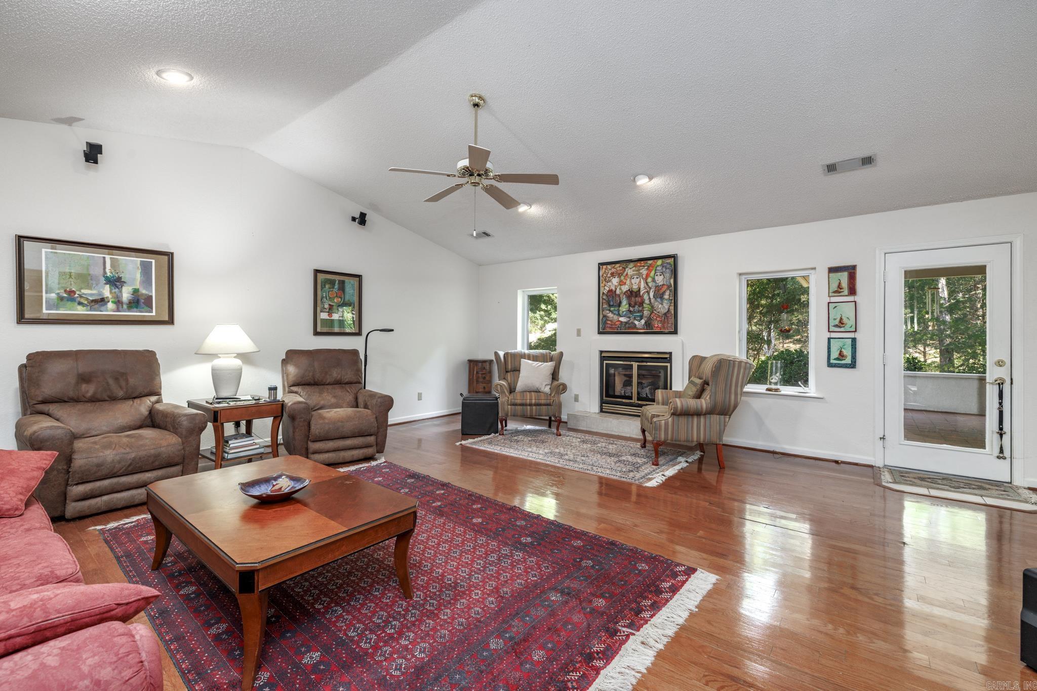 2 Dominar  Hot Springs Village, AR