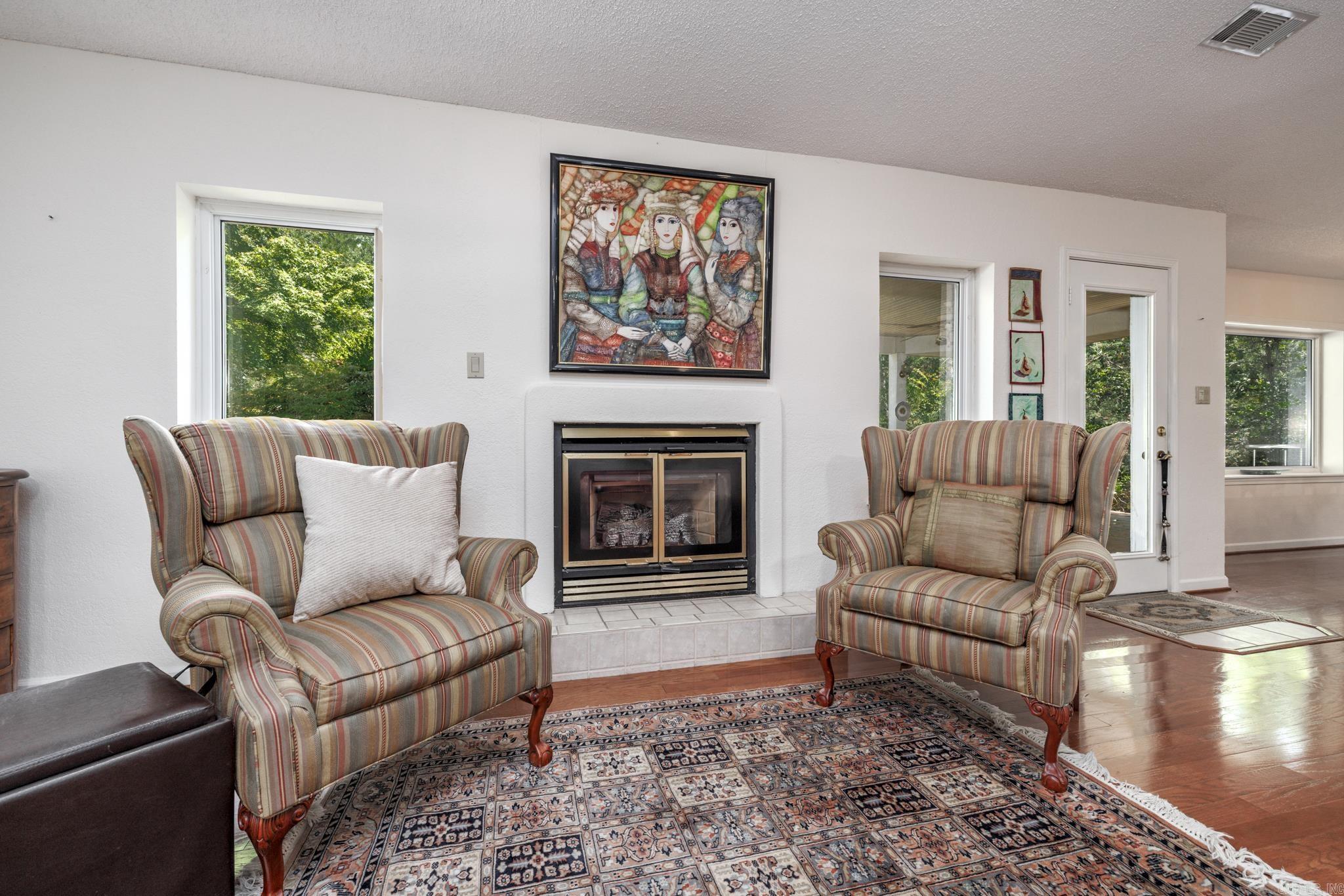 2 Dominar  Hot Springs Village, AR