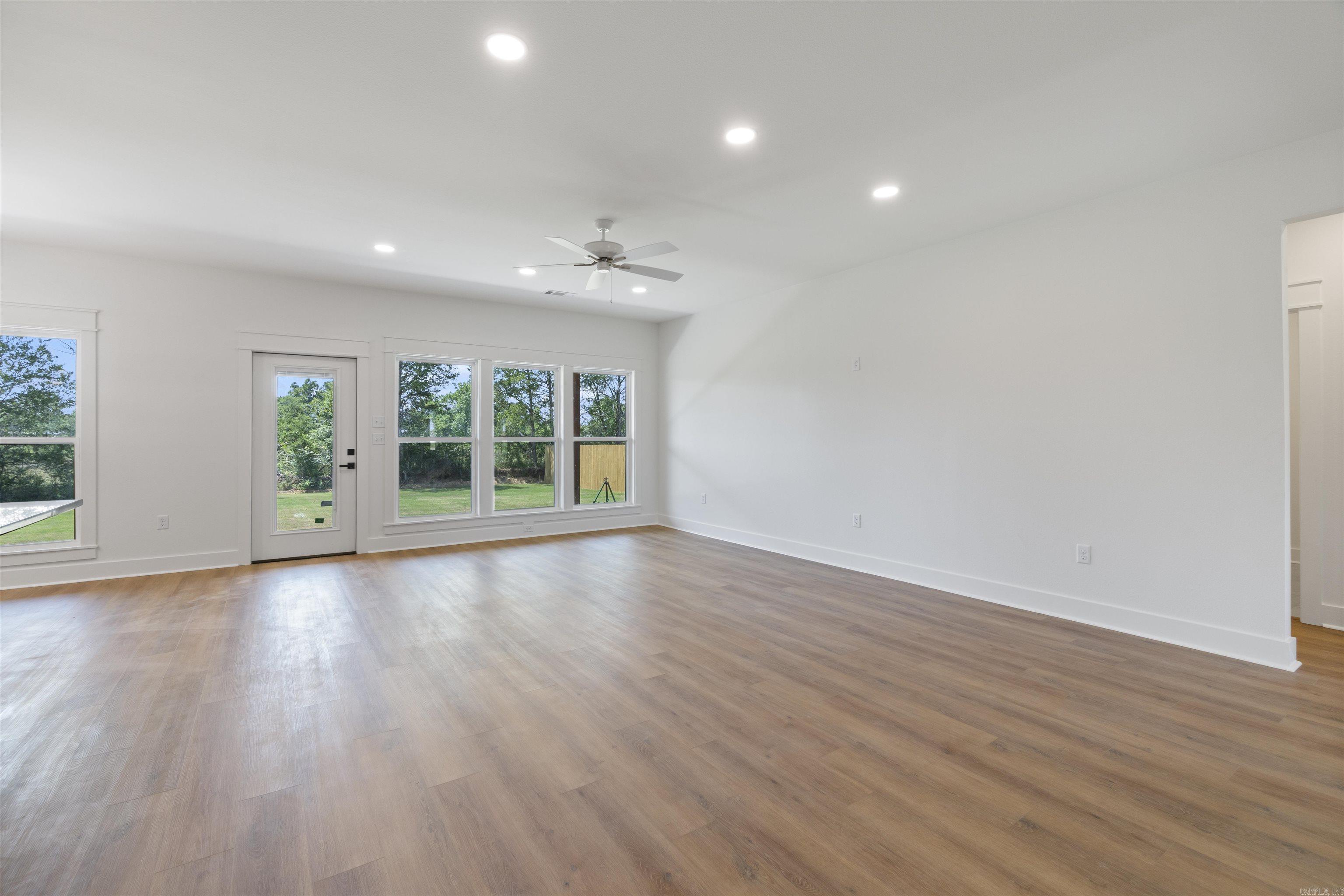 22 Dandelion  Greenbrier, AR