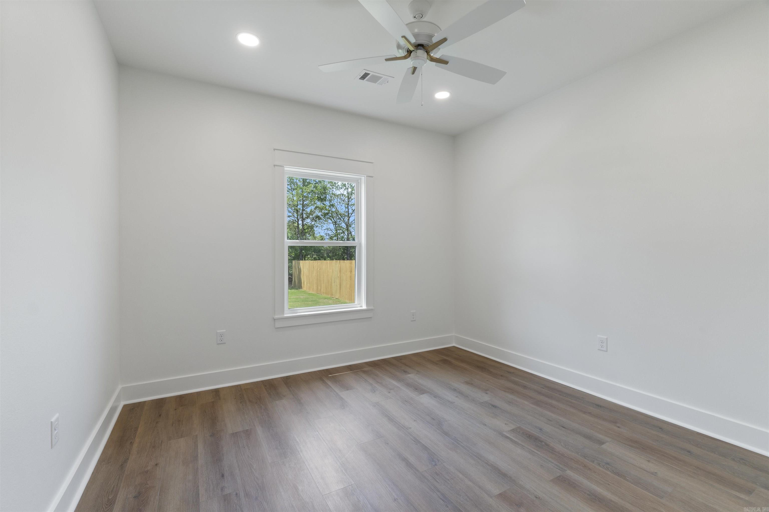 22 Dandelion  Greenbrier, AR
