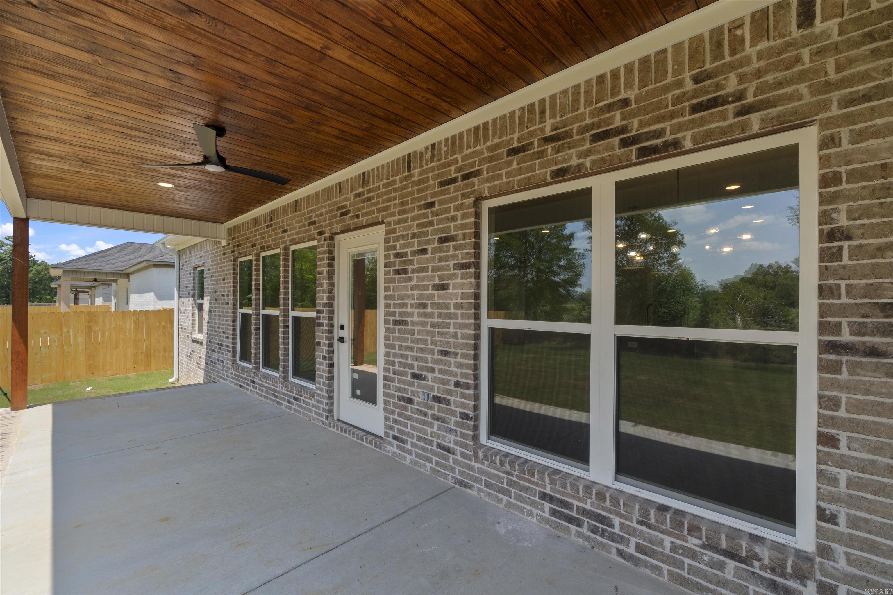 22 Dandelion  Greenbrier, AR