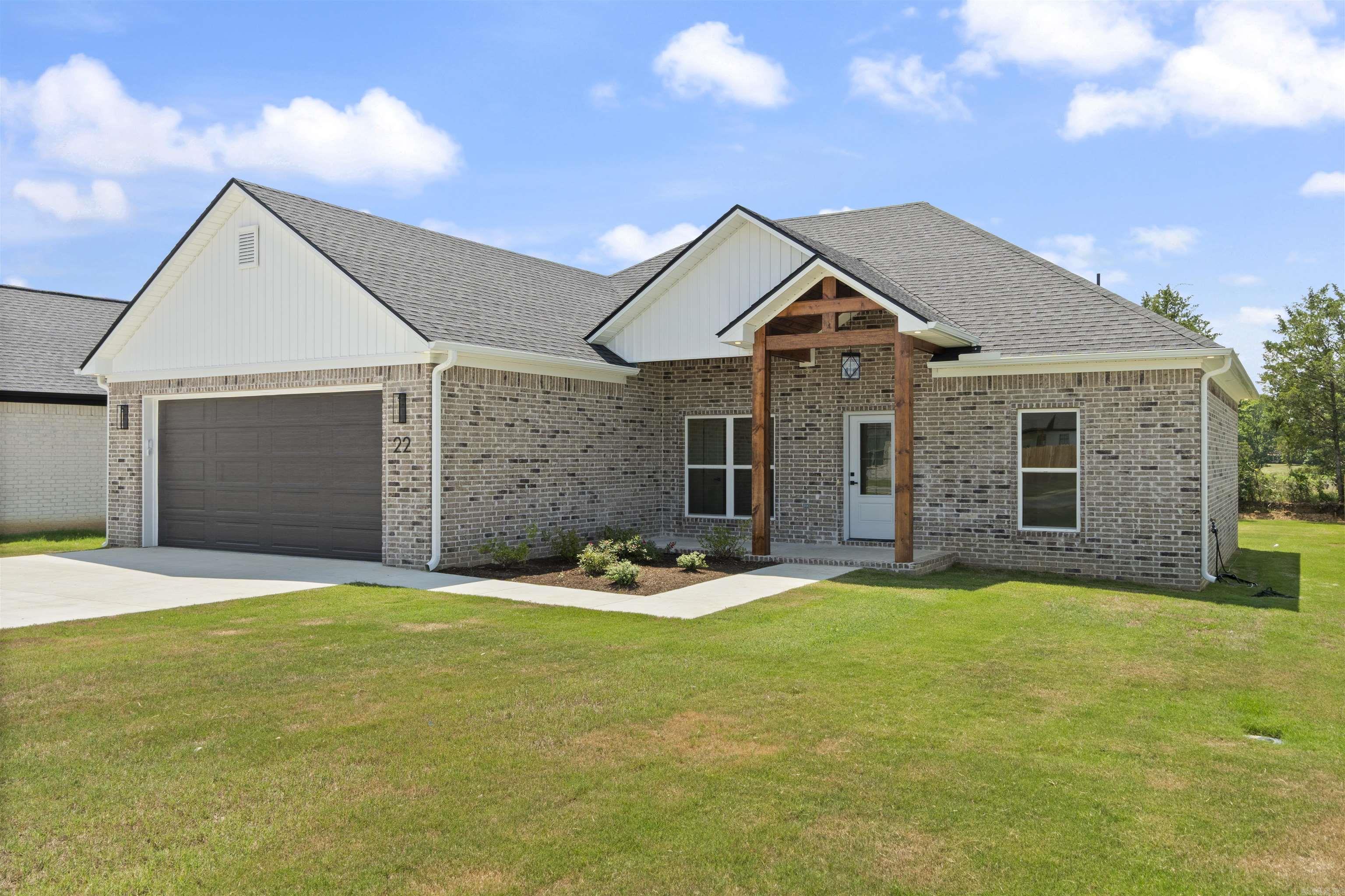 22 Dandelion  Greenbrier, AR