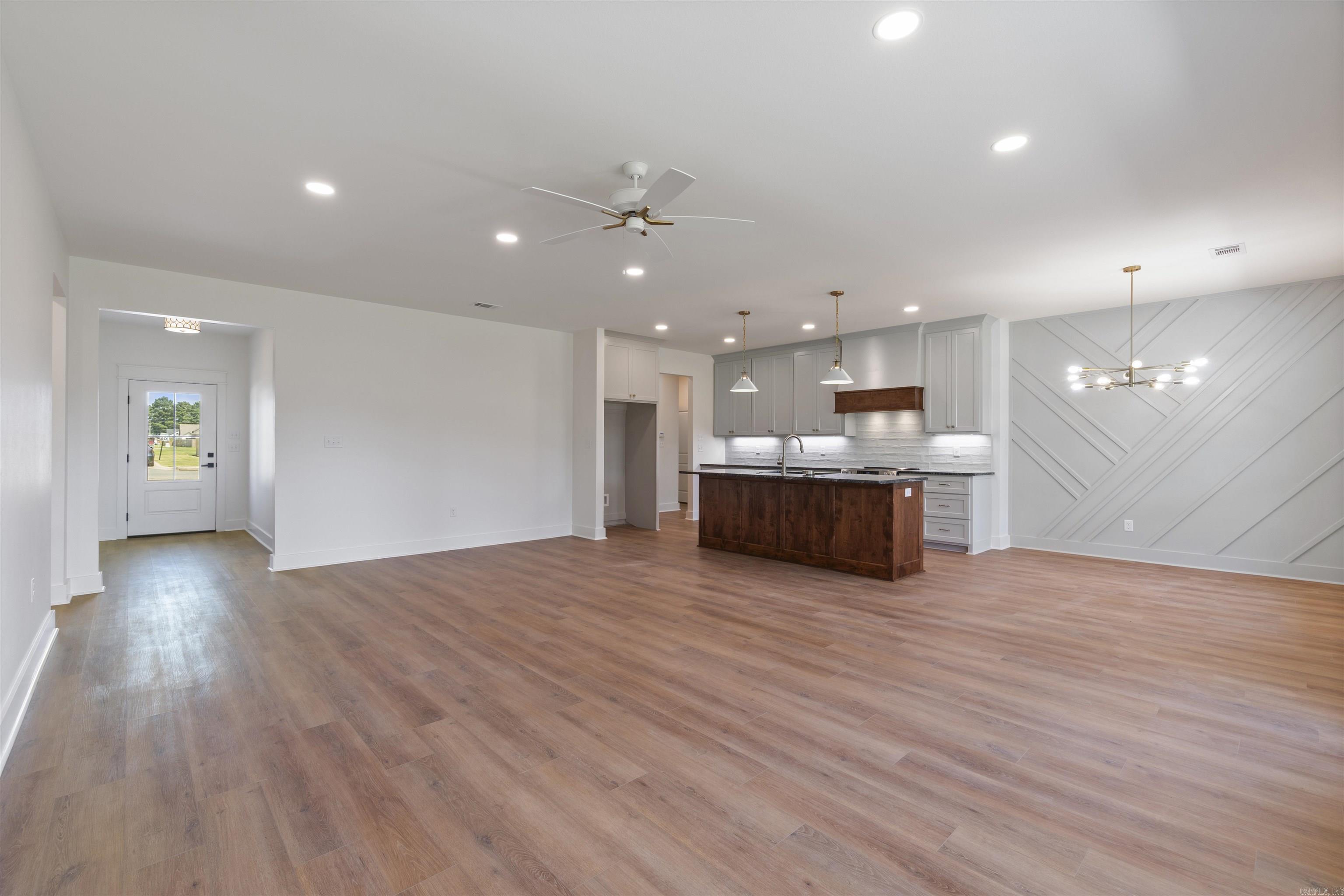 22 Dandelion  Greenbrier, AR