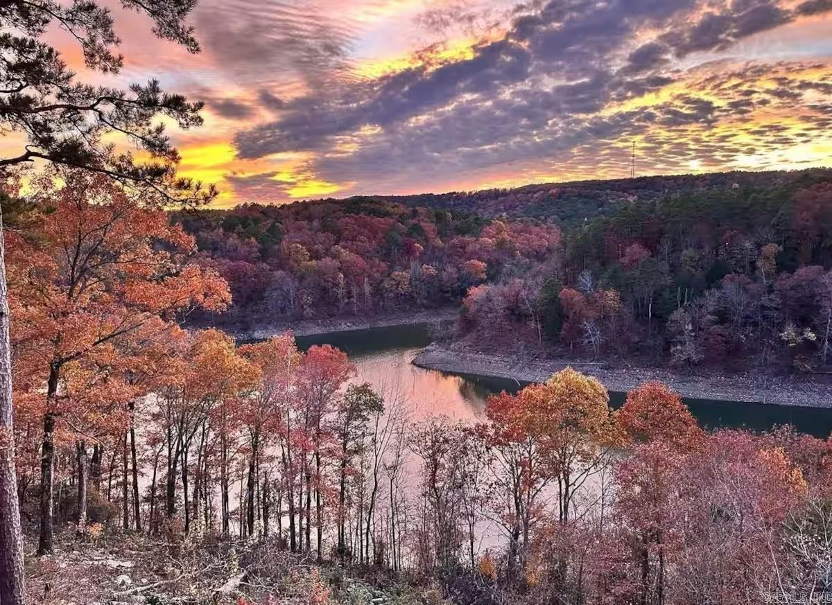 170 Lynn Creek Dr  Fairfield Bay, AR
