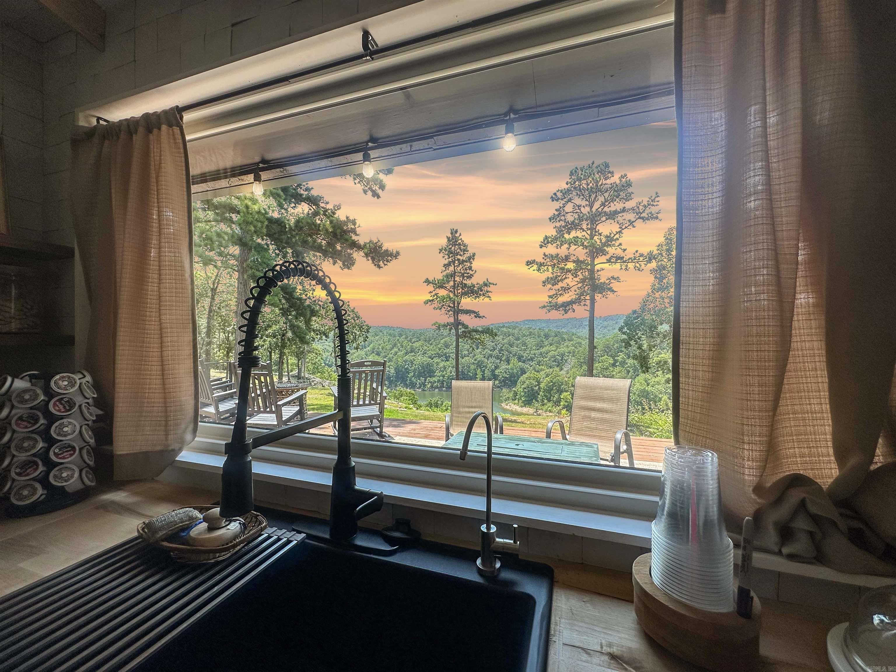 170 Lynn Creek Dr  Fairfield Bay, AR