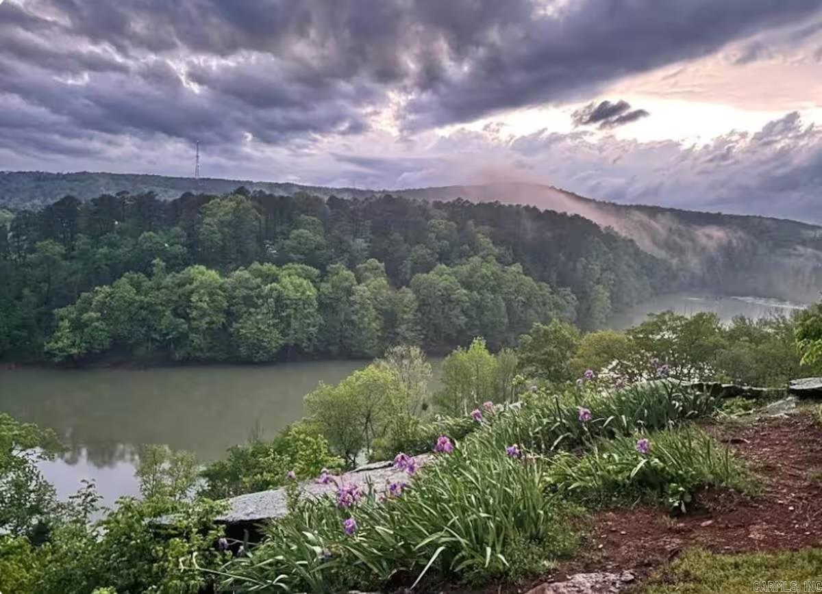 170 Lynn Creek Dr  Fairfield Bay, AR