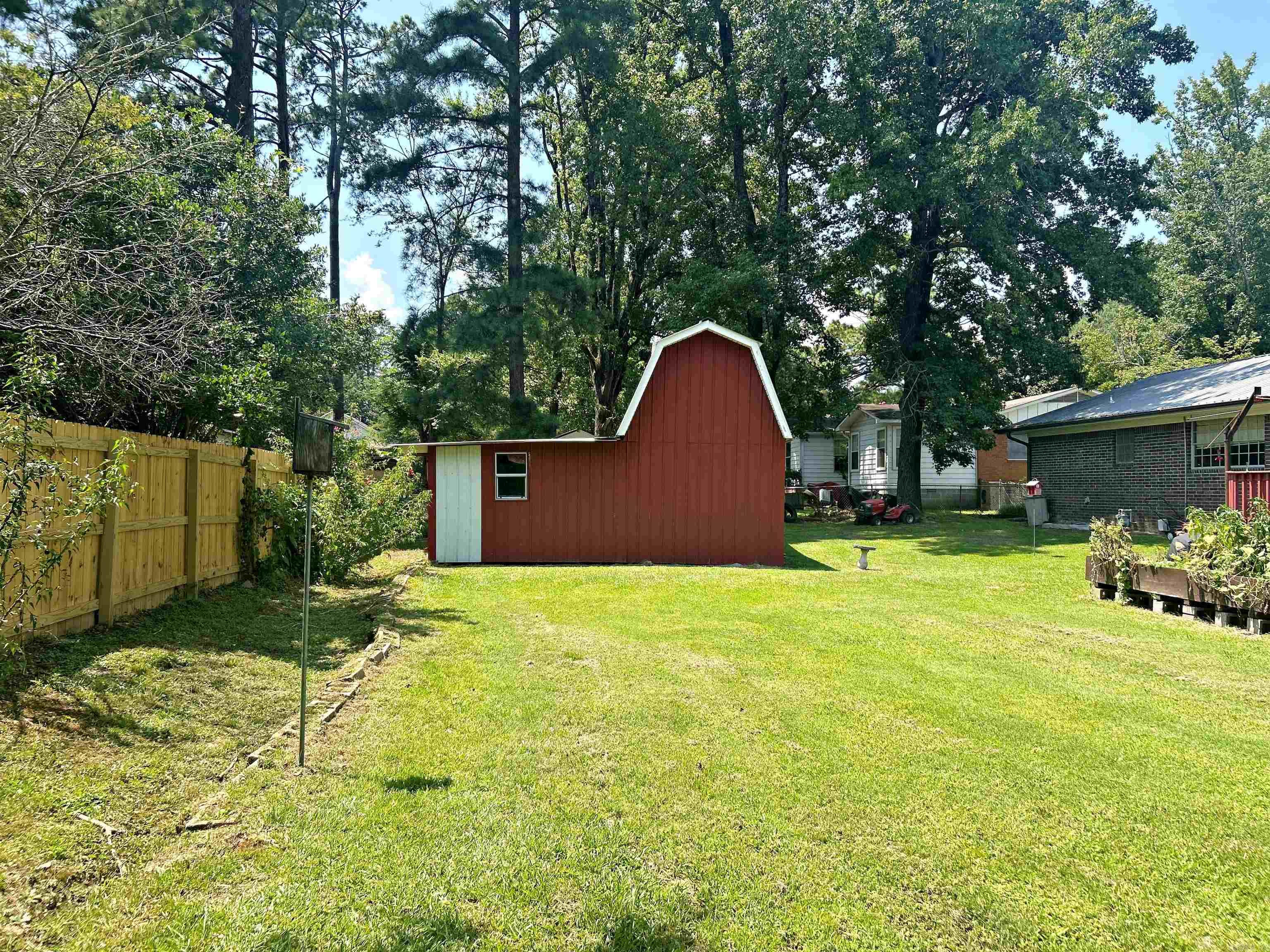 2709 Lynwood  Arkadelphia, AR