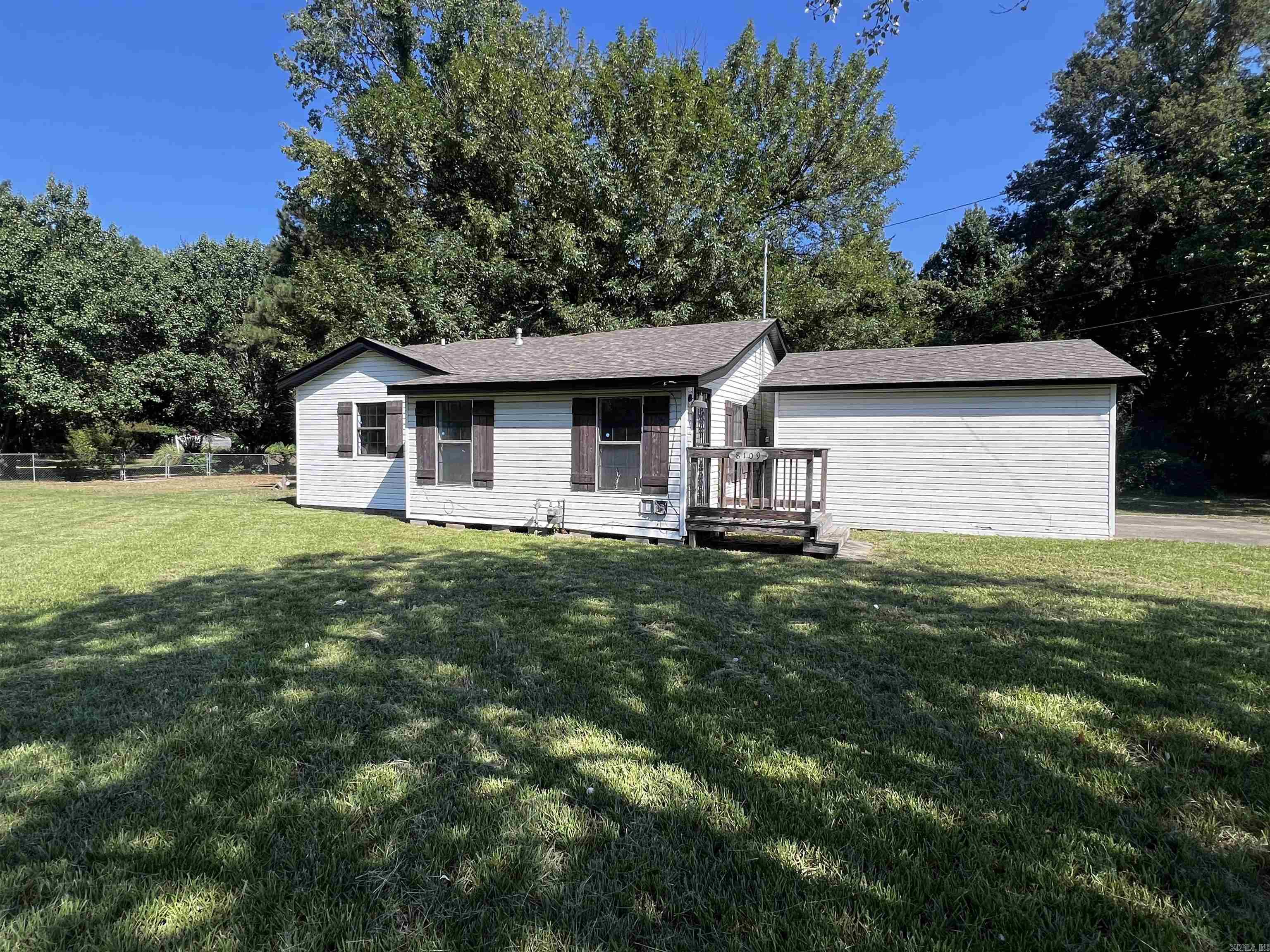 8109 Sulphur Springs  Pine Bluff, AR