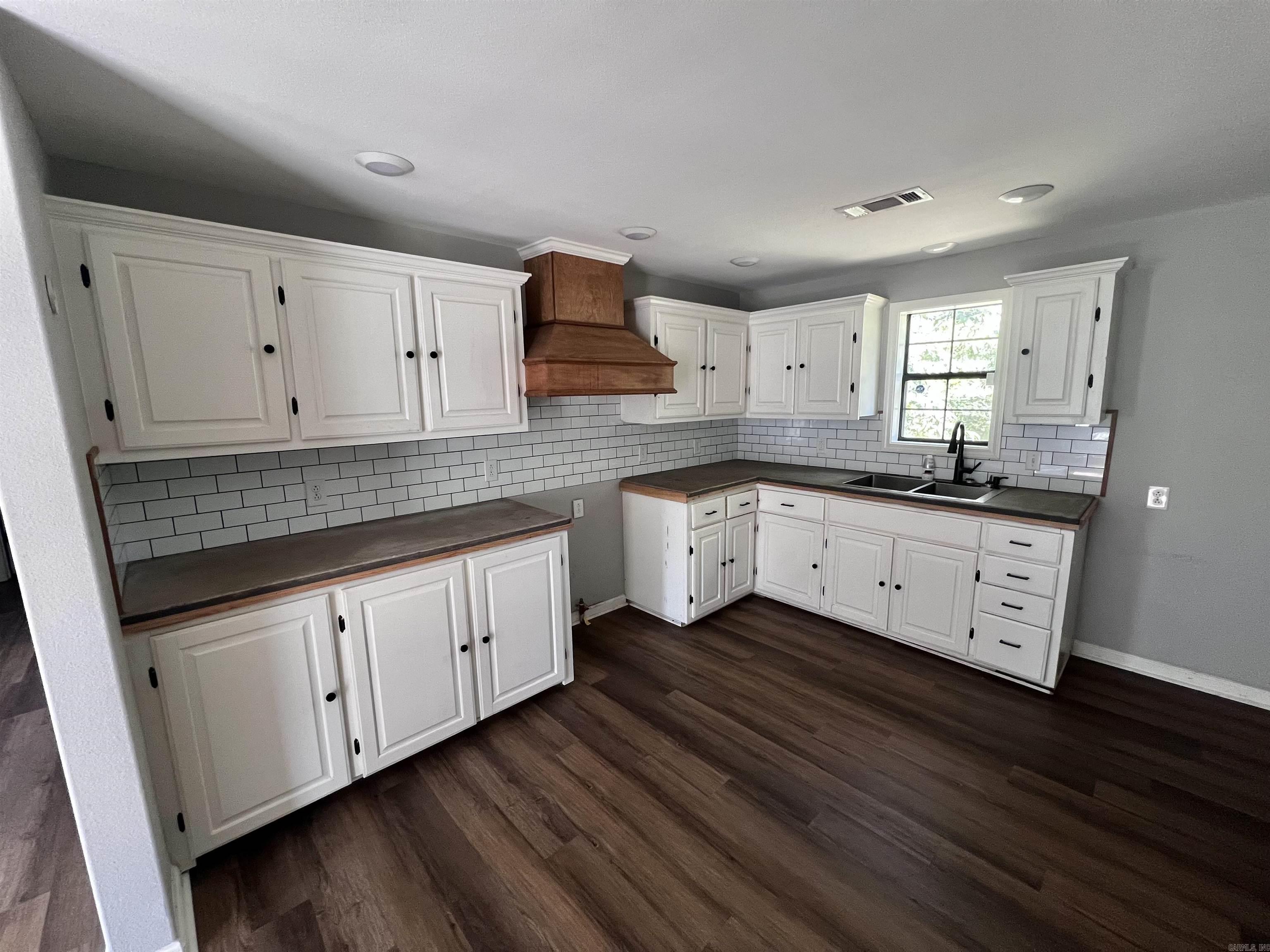 8109 Sulphur Springs  Pine Bluff, AR