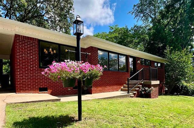 506 W Clinton  Heber Springs, AR