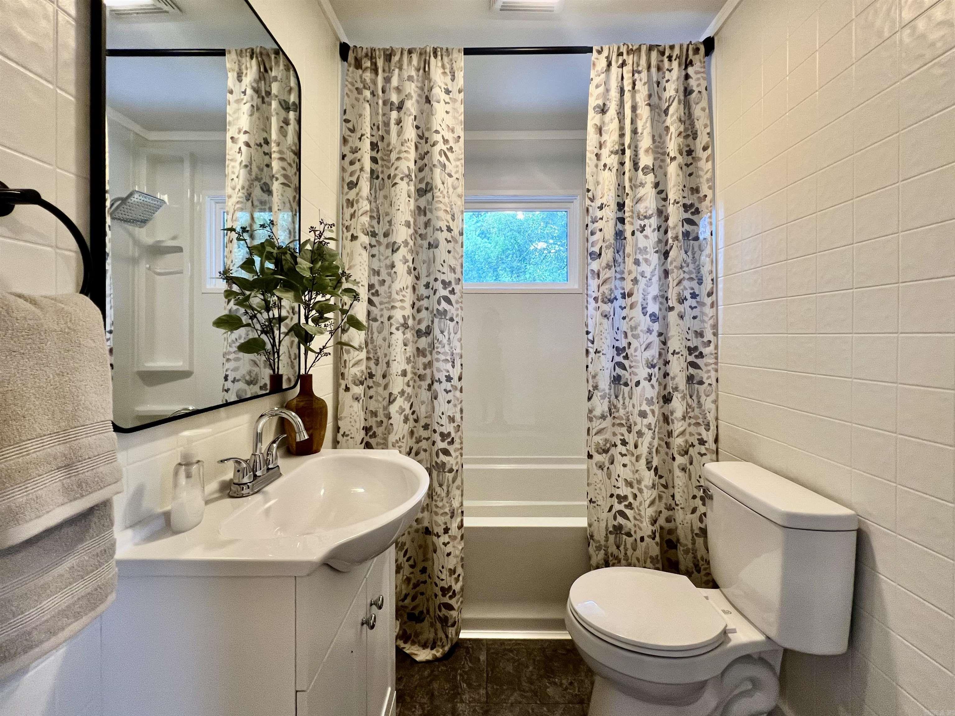 506 W Clinton  Heber Springs, AR