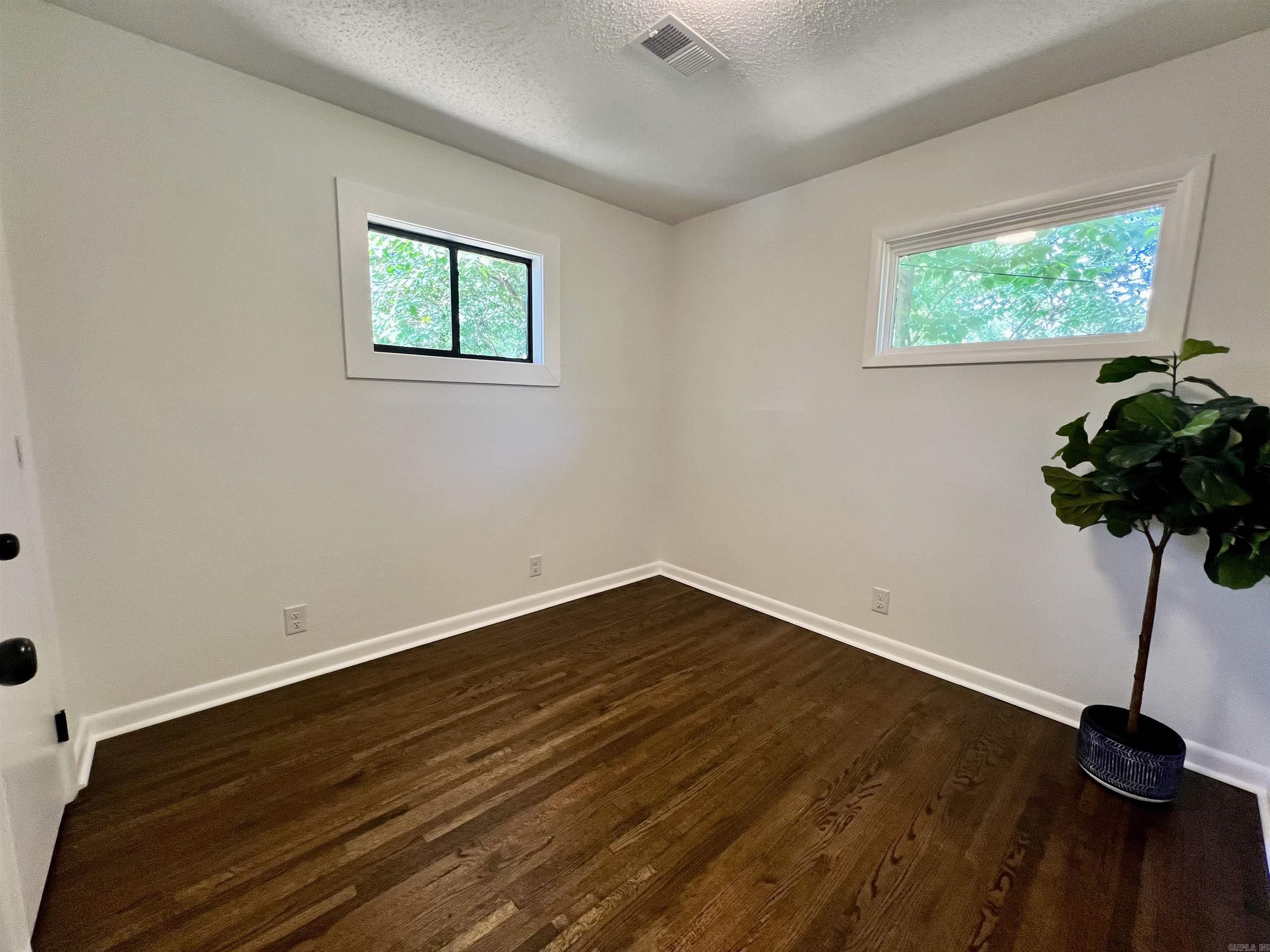 506 W Clinton  Heber Springs, AR
