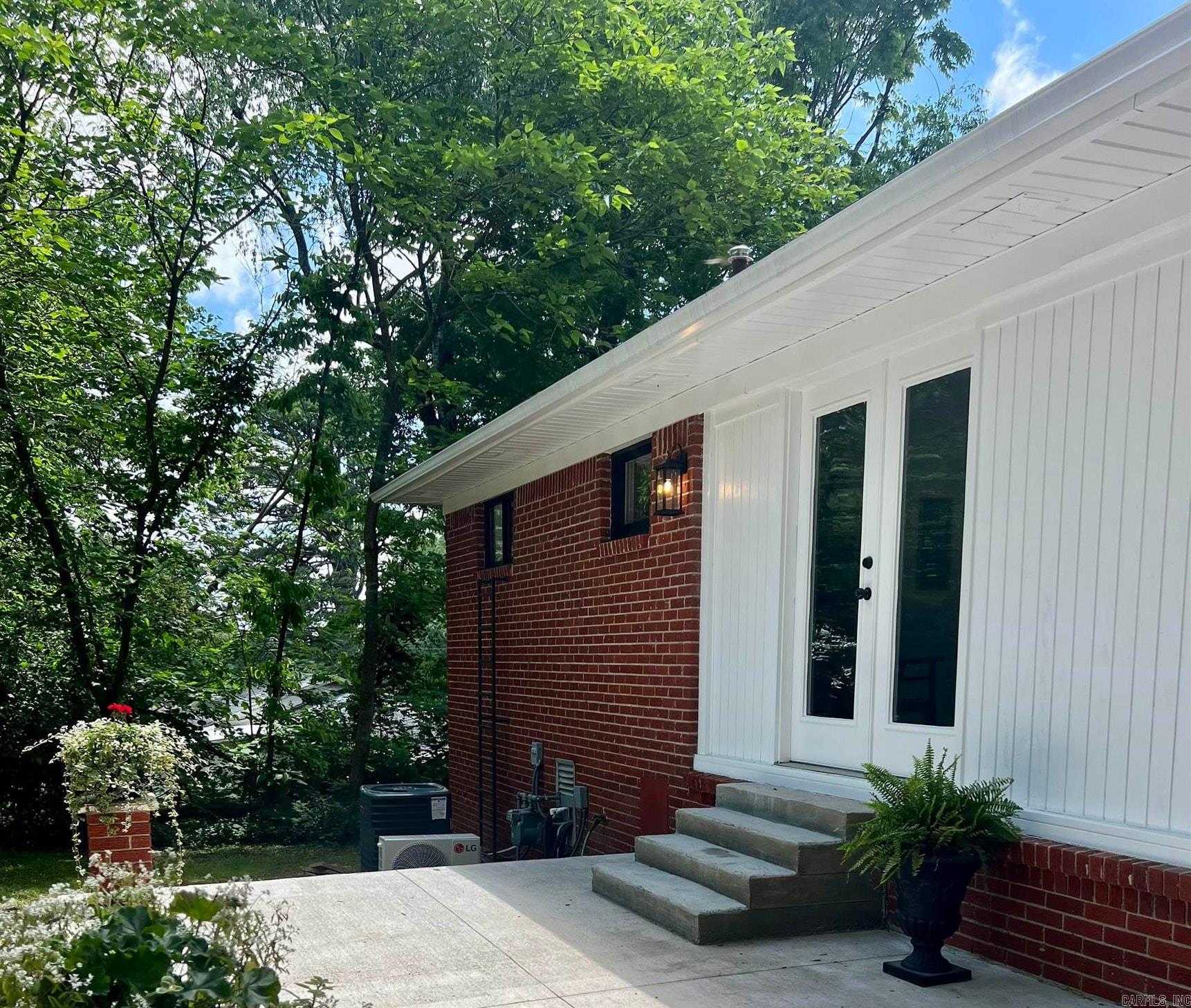 506 W Clinton  Heber Springs, AR