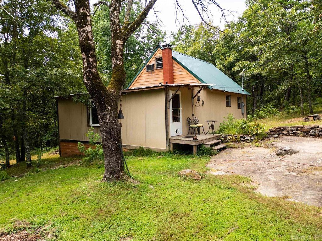 305 Cougar Trl  Clinton, AR