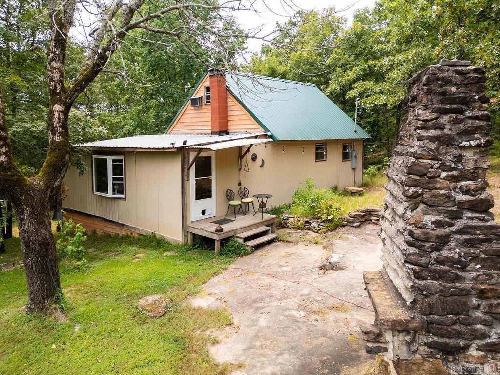 305 Cougar Trl  Clinton, AR