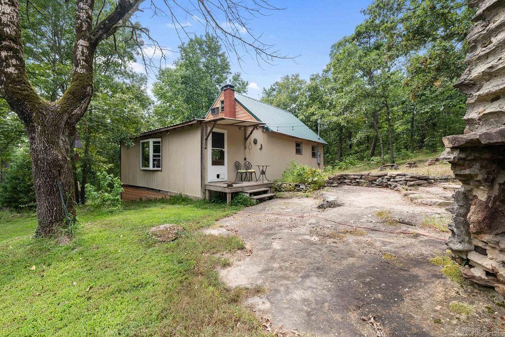 305 Cougar Trl  Clinton, AR