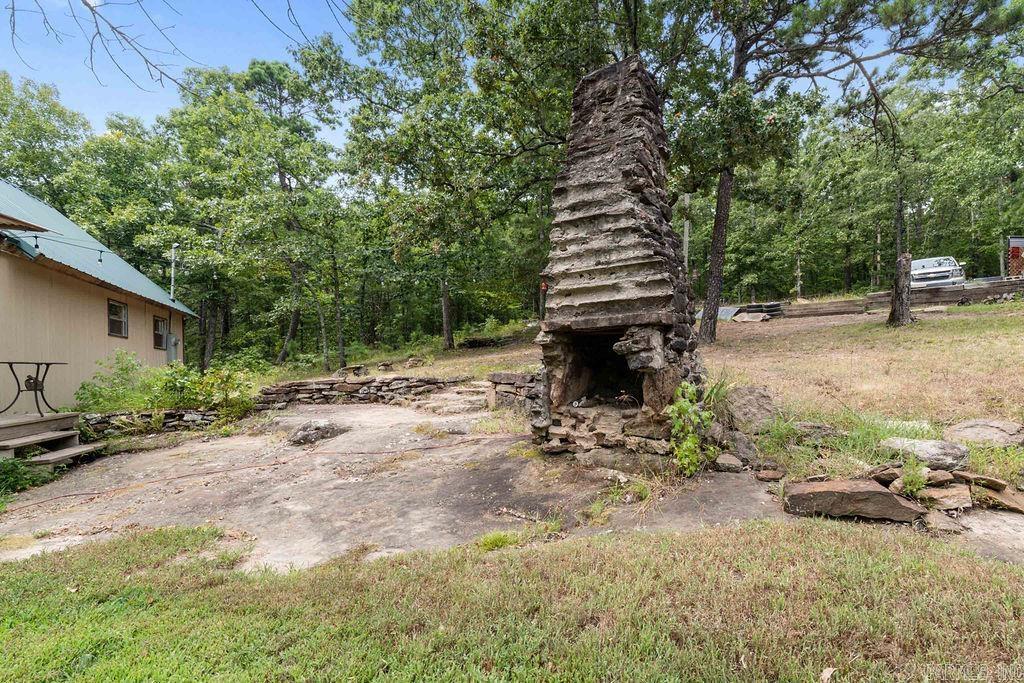 305 Cougar Trl  Clinton, AR