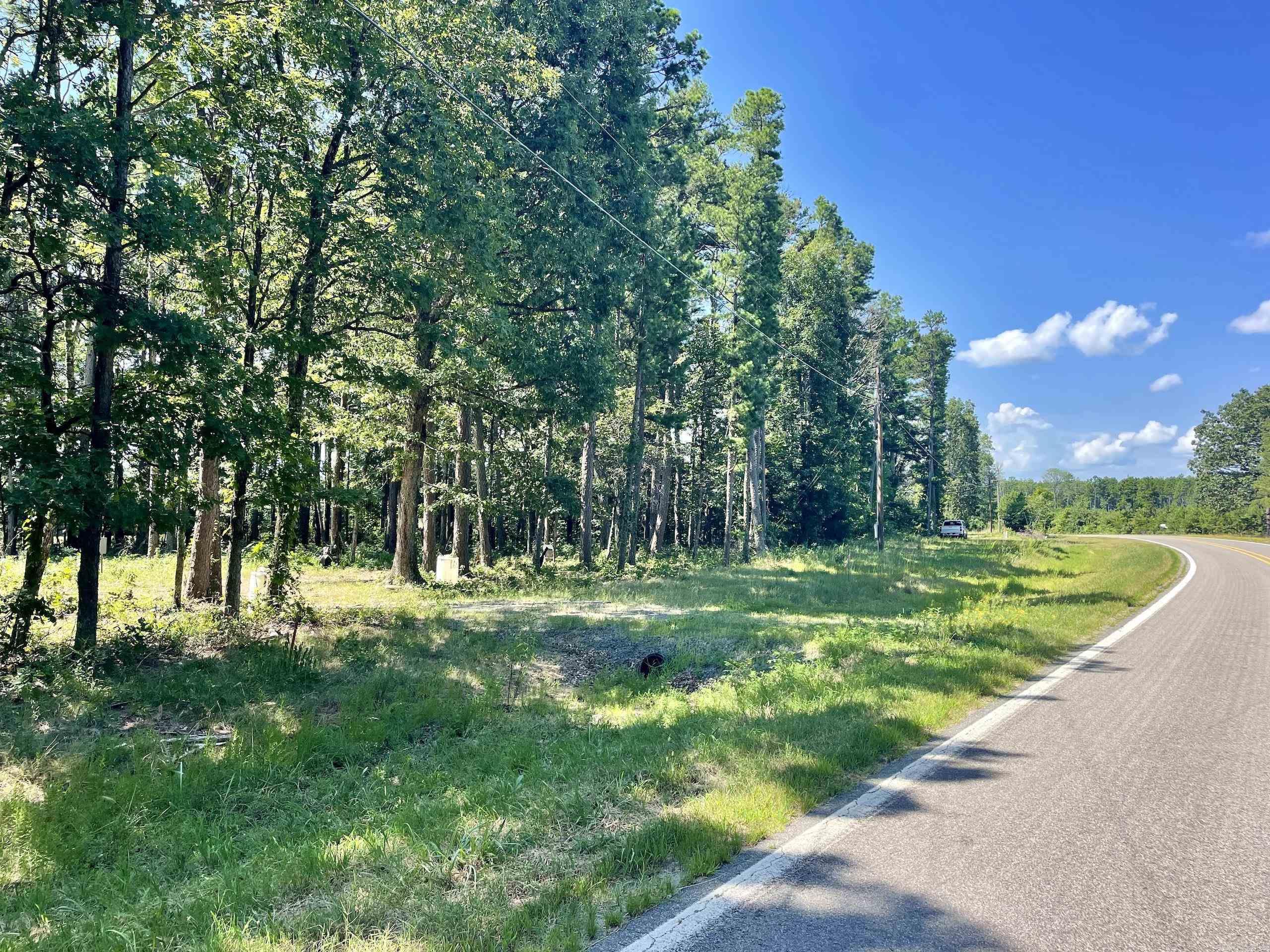 16519 Highway 16 W  Clinton, AR