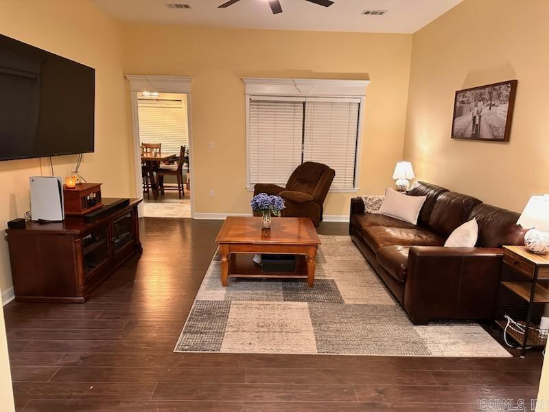345 Meadow Creek Dr  Benton, AR