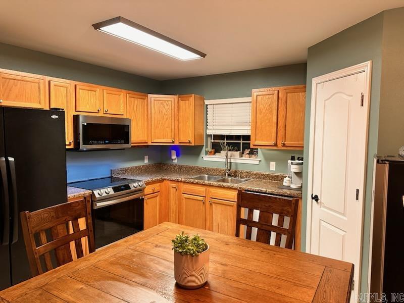 345 Meadow Creek Dr  Benton, AR