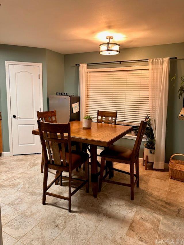 345 Meadow Creek Dr  Benton, AR
