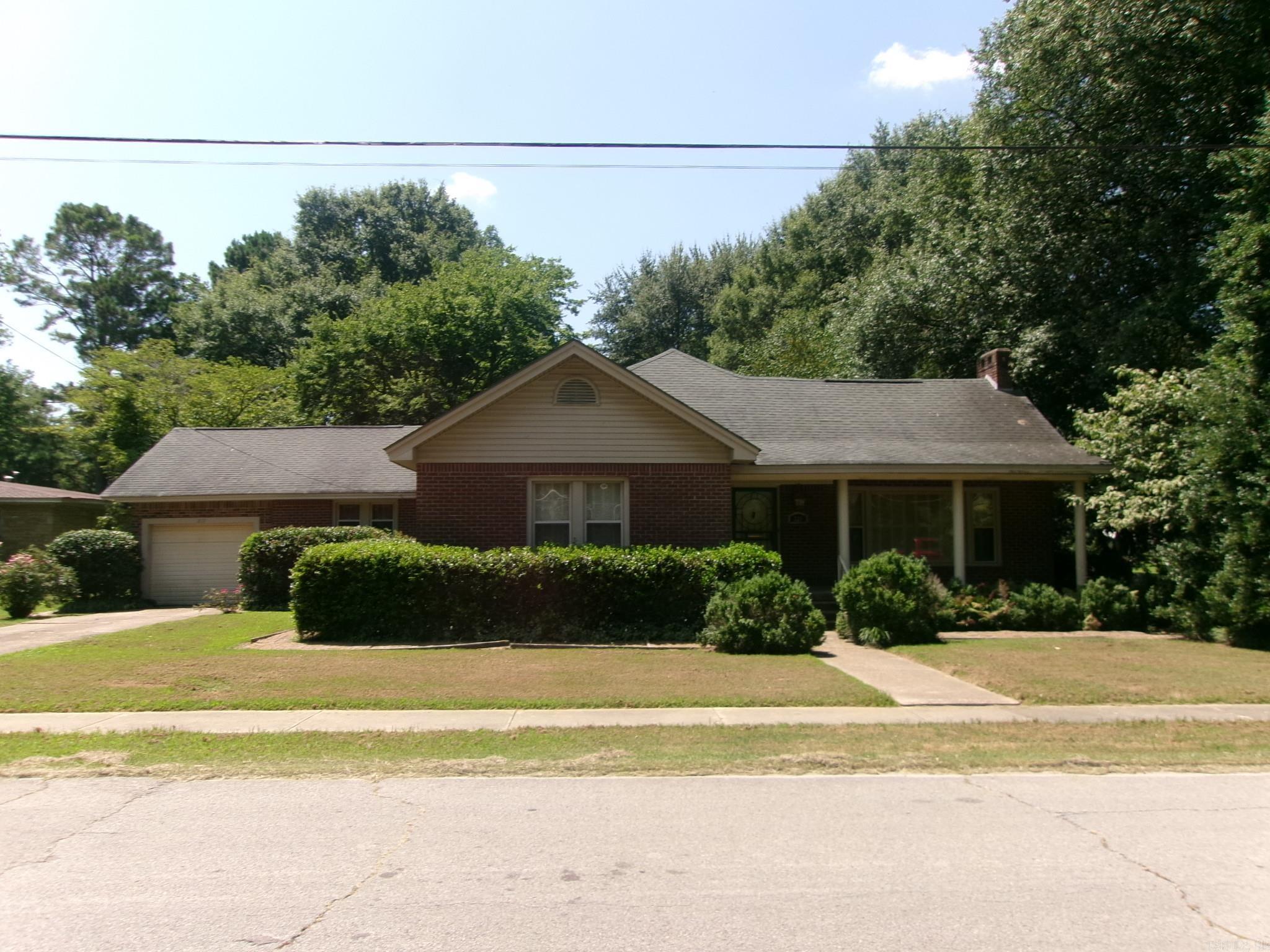 209 Fisher Ave  Monette, AR
