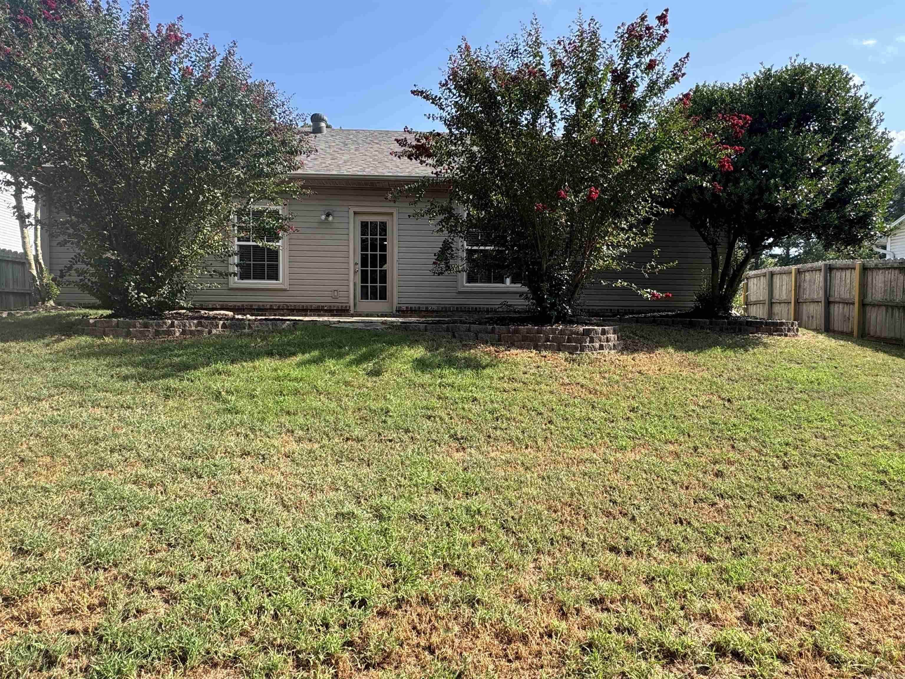 228 Sharon Oaks Ct  Benton, AR