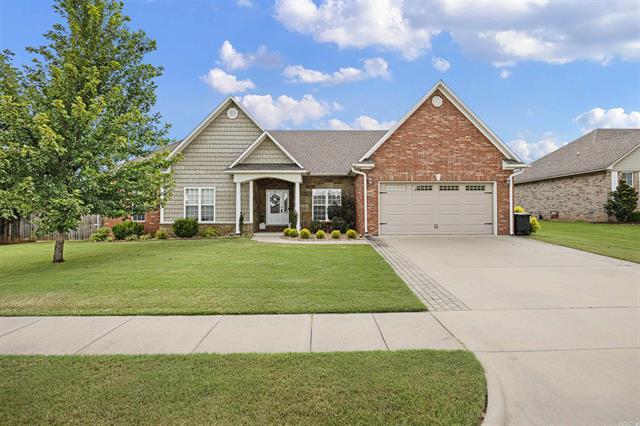 102  Buffalo St  Clarksville, AR