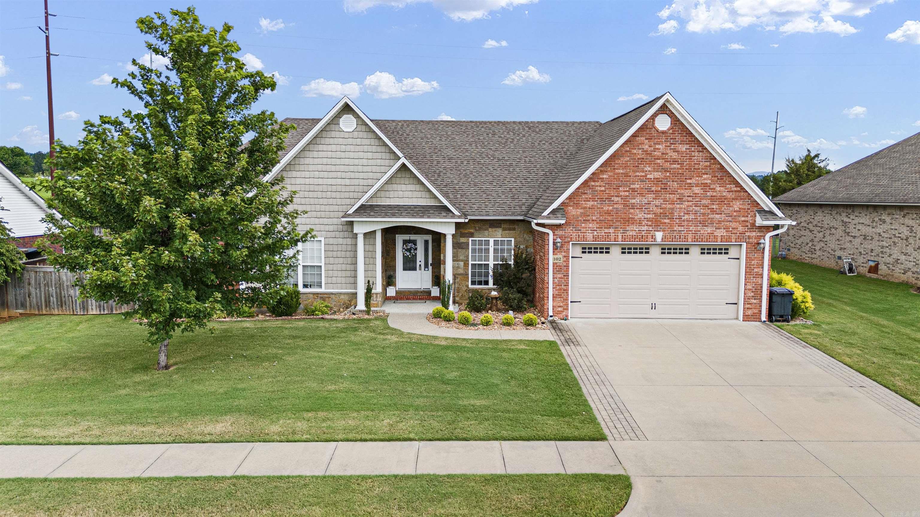 102 Buffalo St  Clarksville, AR