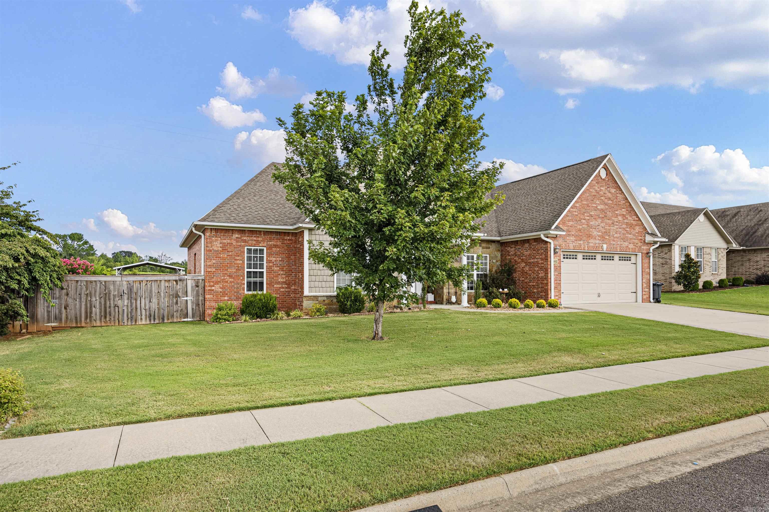 102 Buffalo St  Clarksville, AR