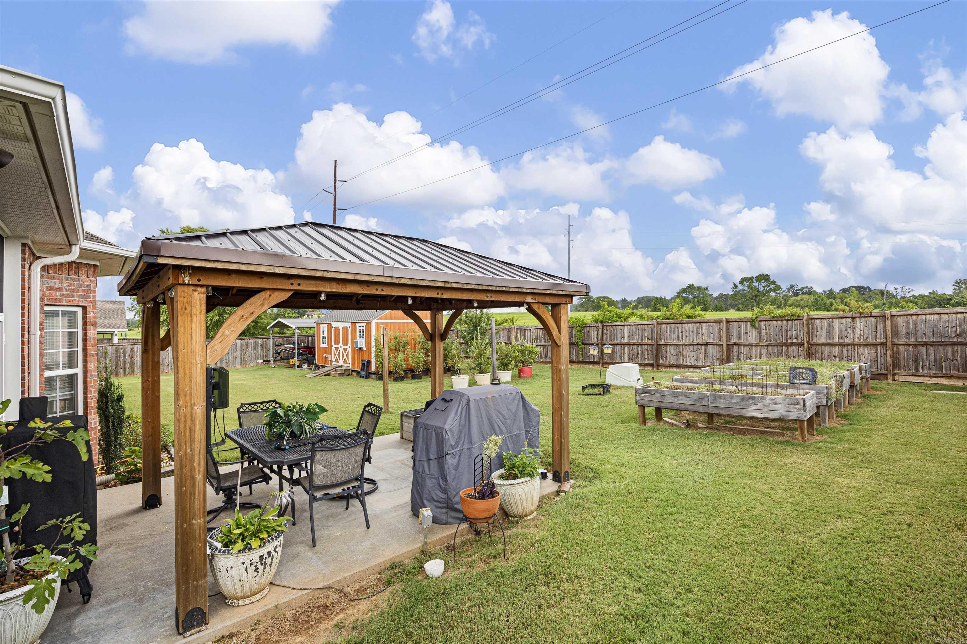 102 Buffalo St  Clarksville, AR