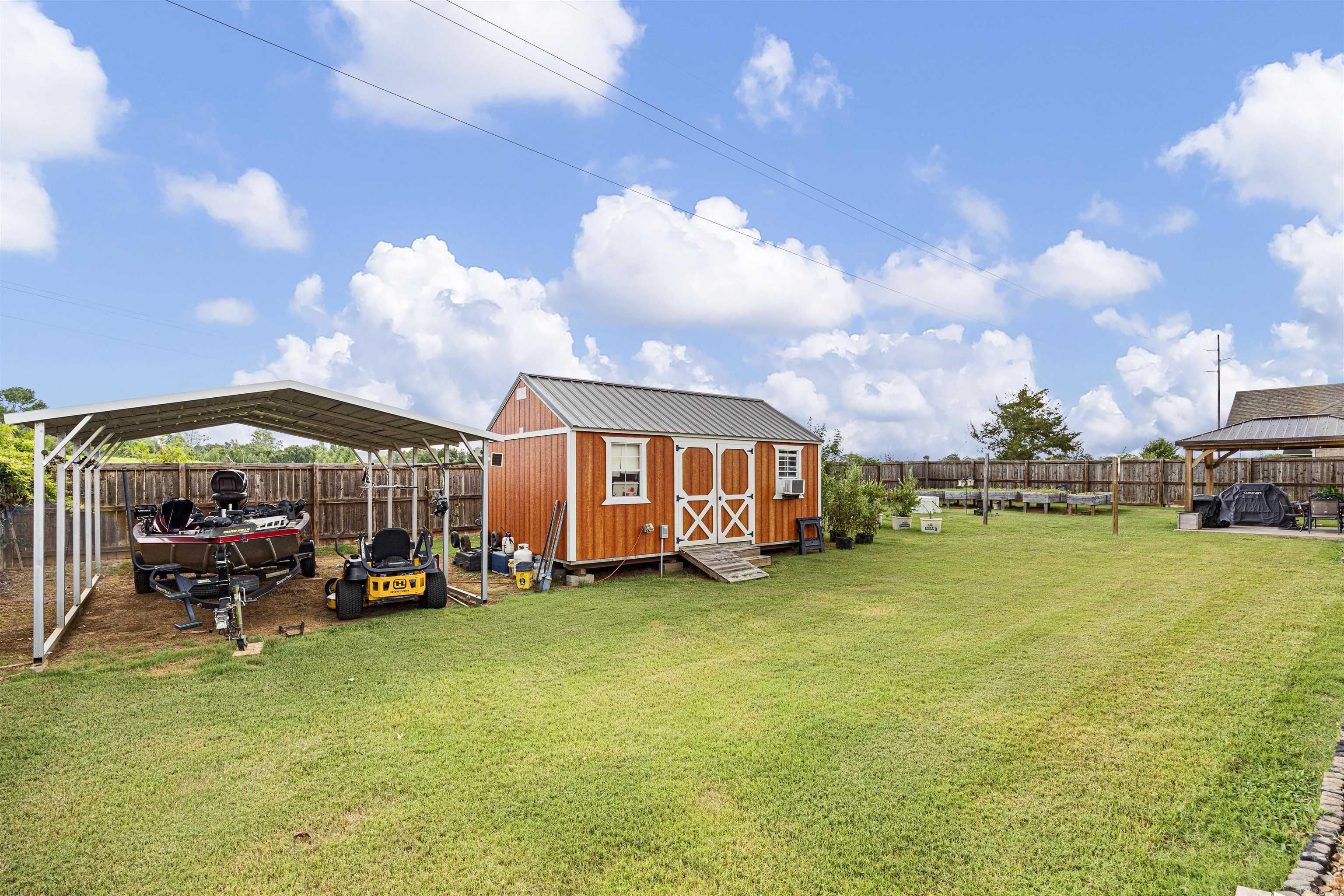 102 Buffalo St  Clarksville, AR