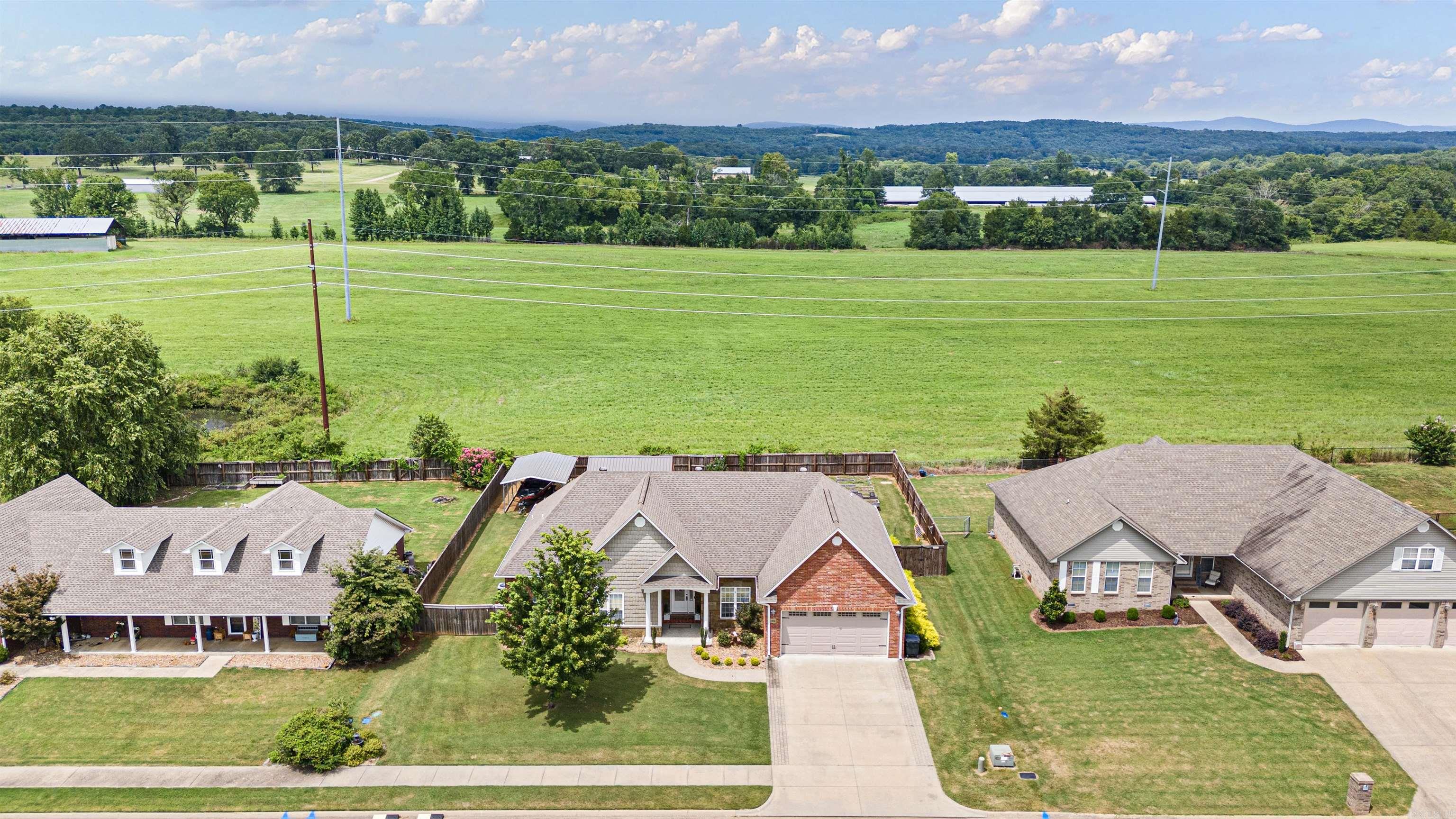 102 Buffalo St  Clarksville, AR
