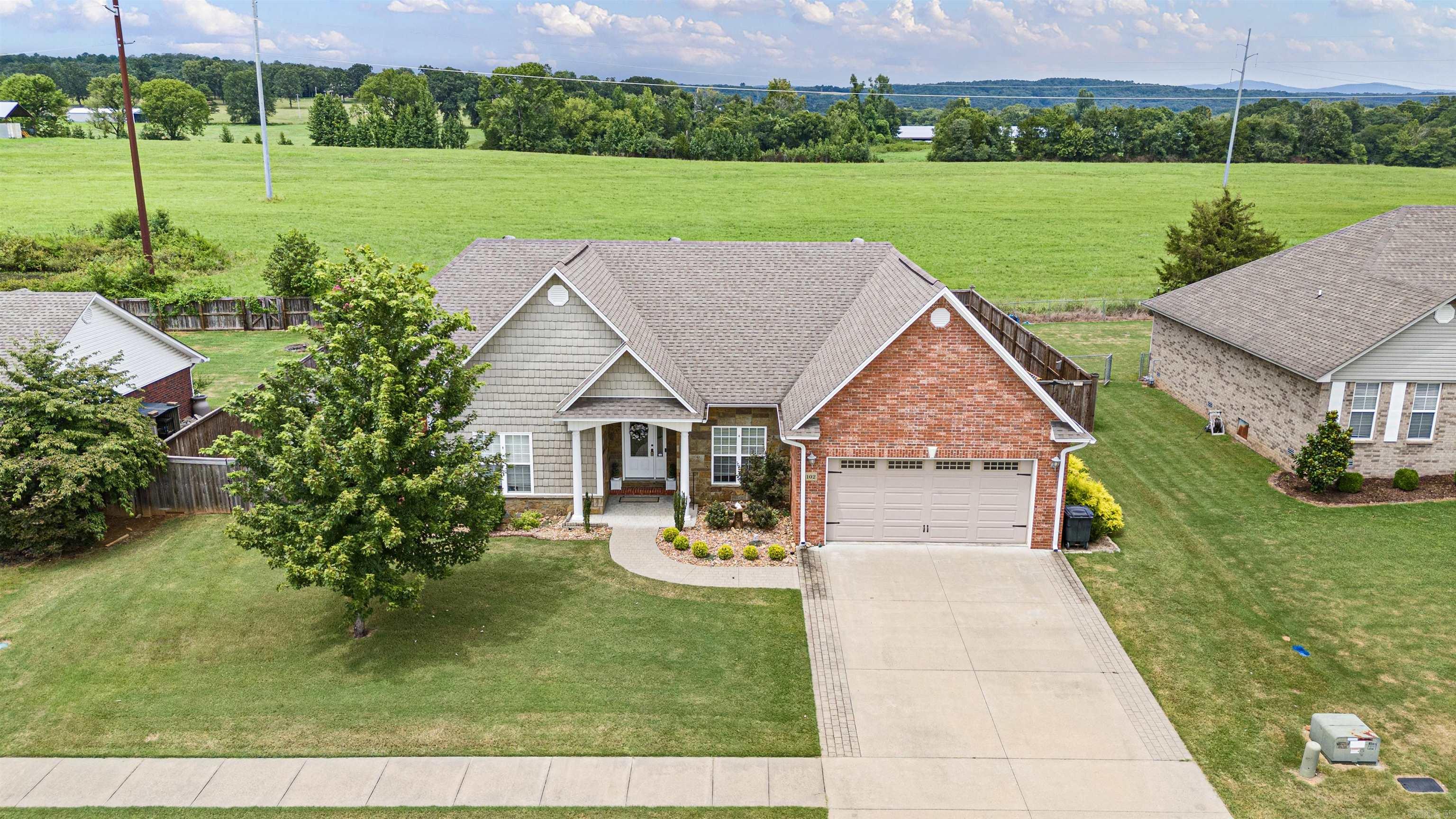 102 Buffalo St  Clarksville, AR