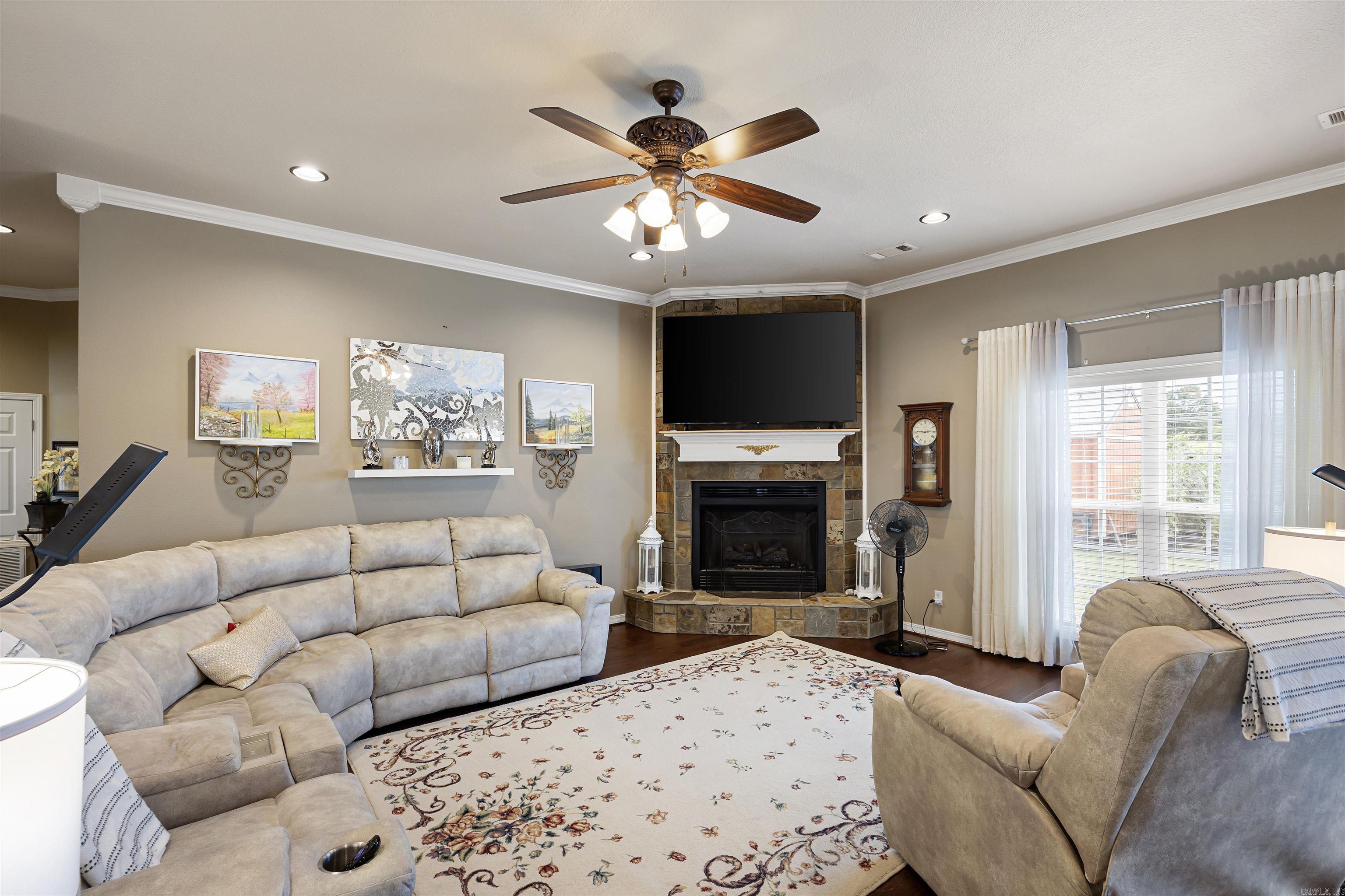 102 Buffalo St  Clarksville, AR