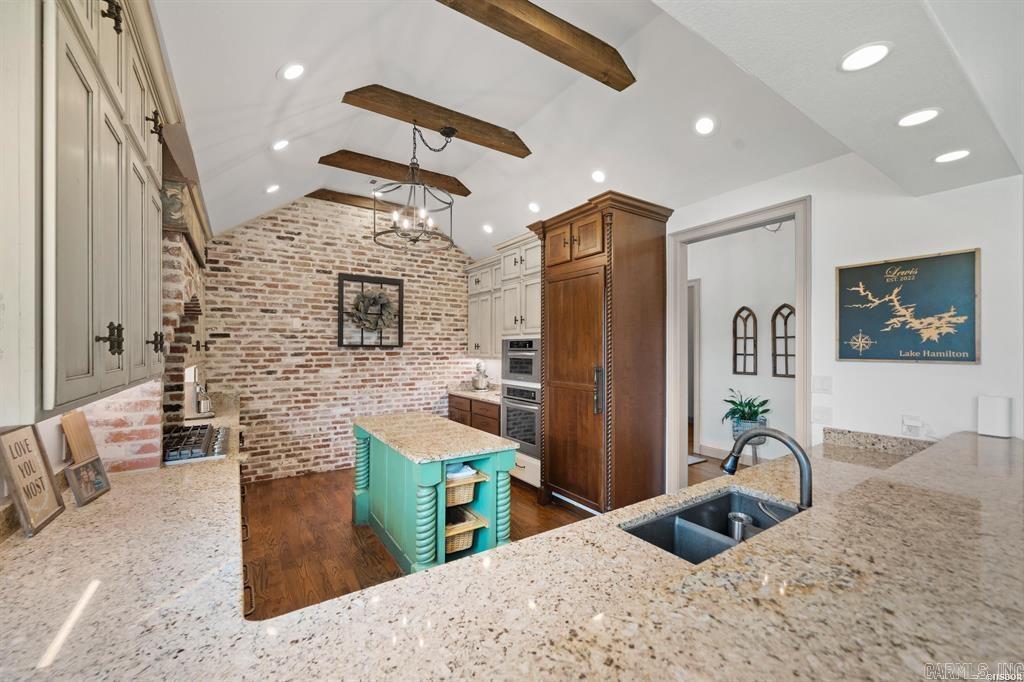 265 Peninsula  Hot Springs, AR