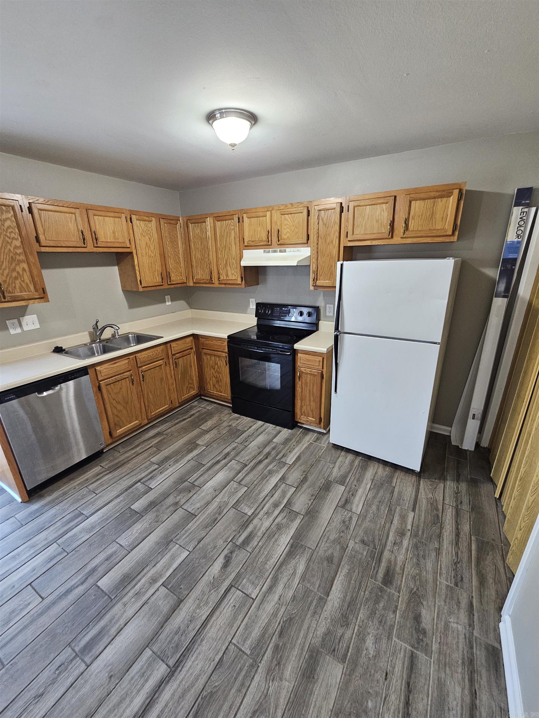 8702 White Rock  Little Rock, AR